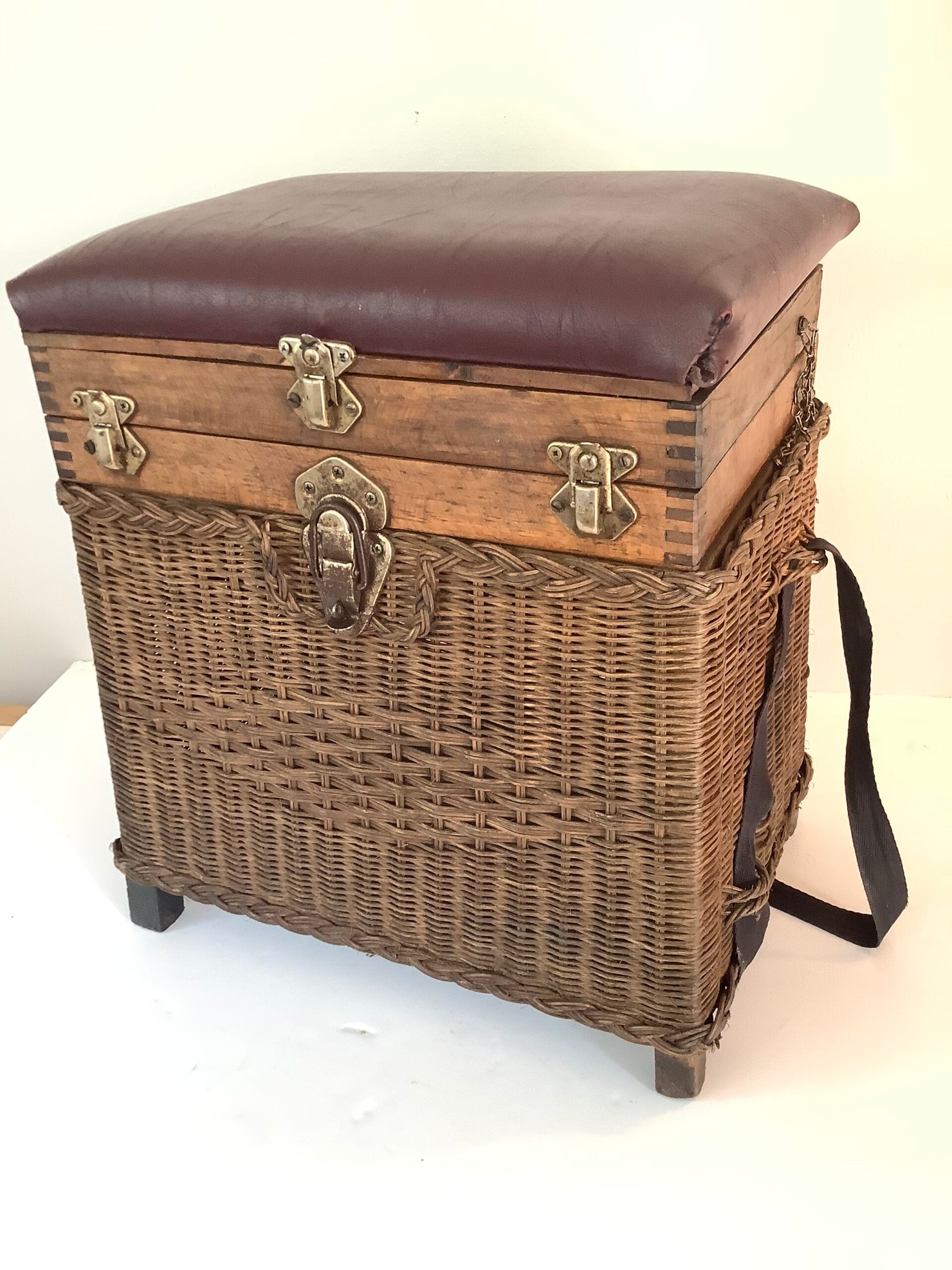 Vintage Traditional Fisherman’s Wicker Hardwood Seat Box