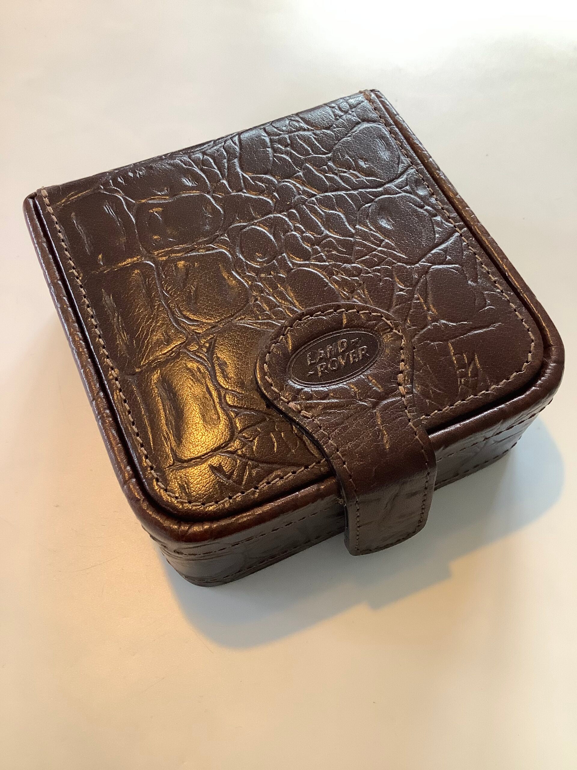 Land Rover Leather Box