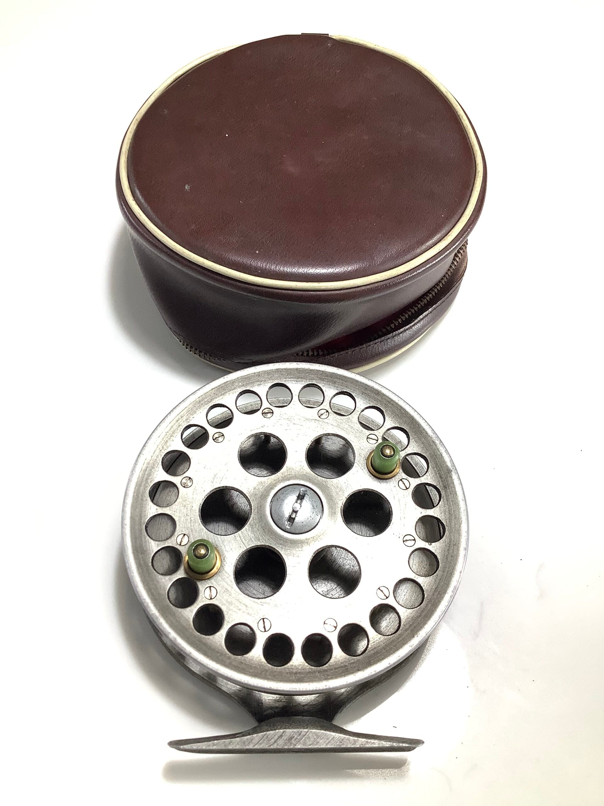 Early REYNOLDS 5” Centrepin