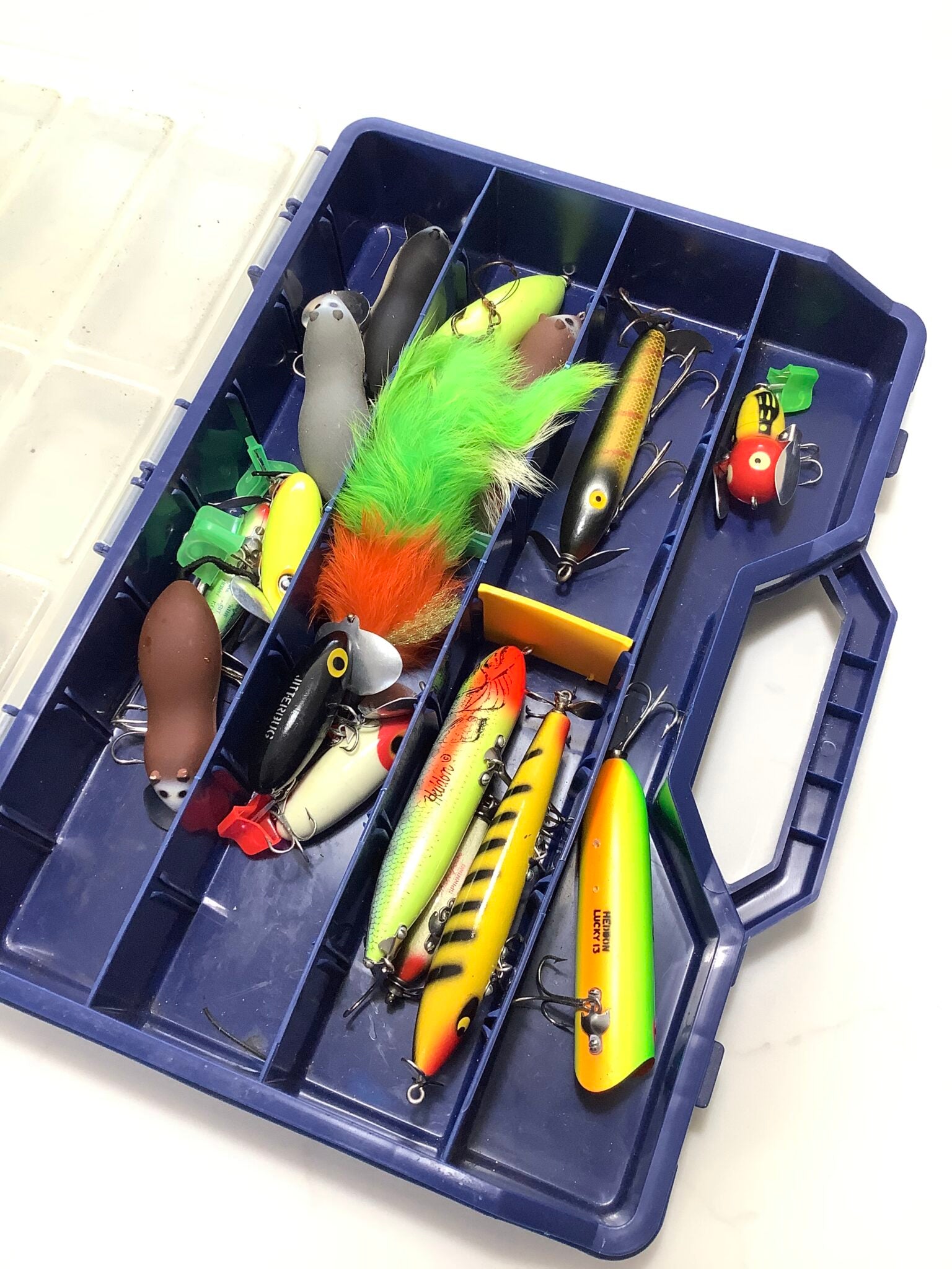 ルアー・フライ Heddon Plastics Collectibles A selection of HEDDON lures – Antique & Vintage Fishing Tackle