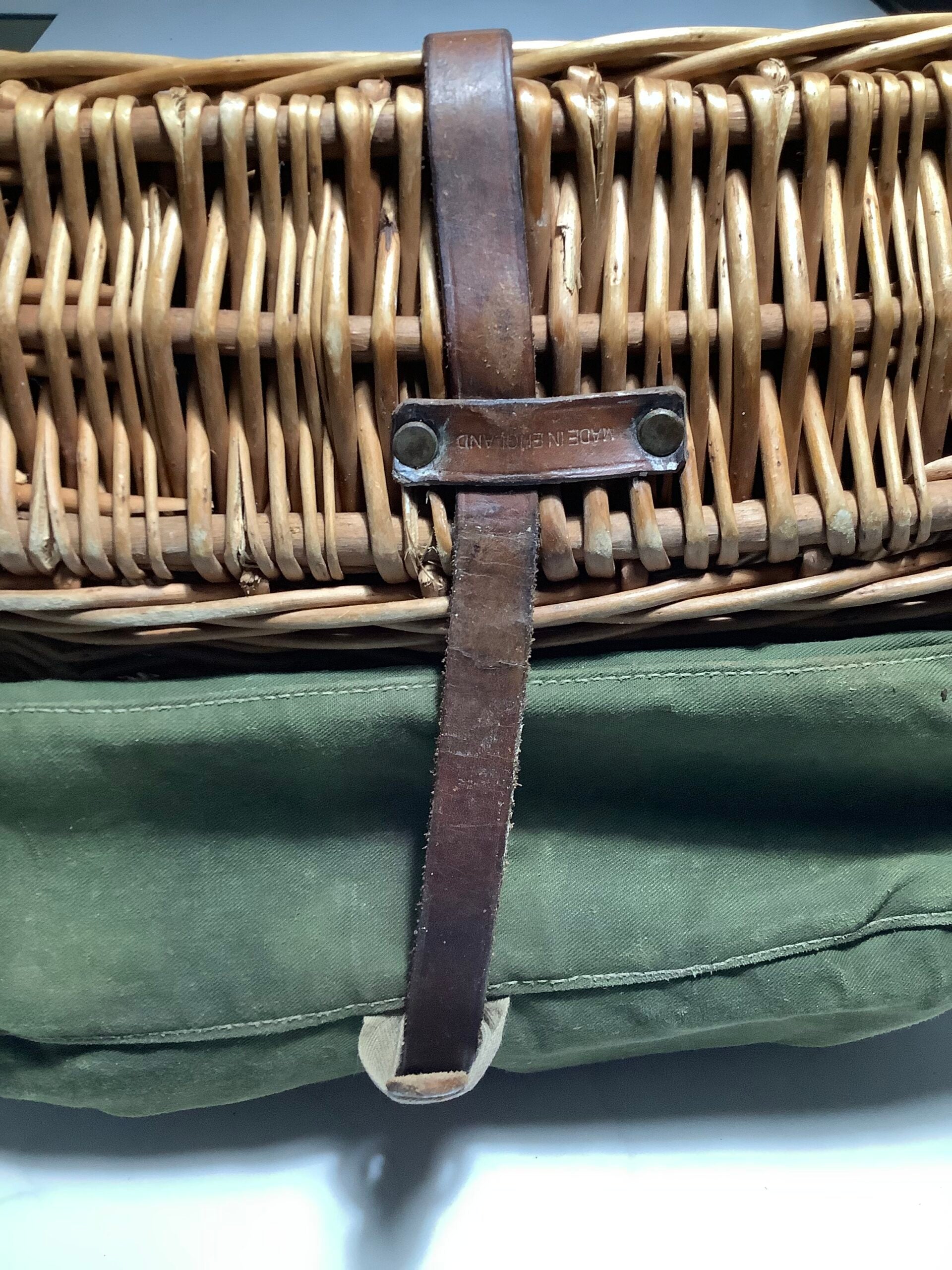 Vintage BRADY Conway Fisherman’s Creel/Bag