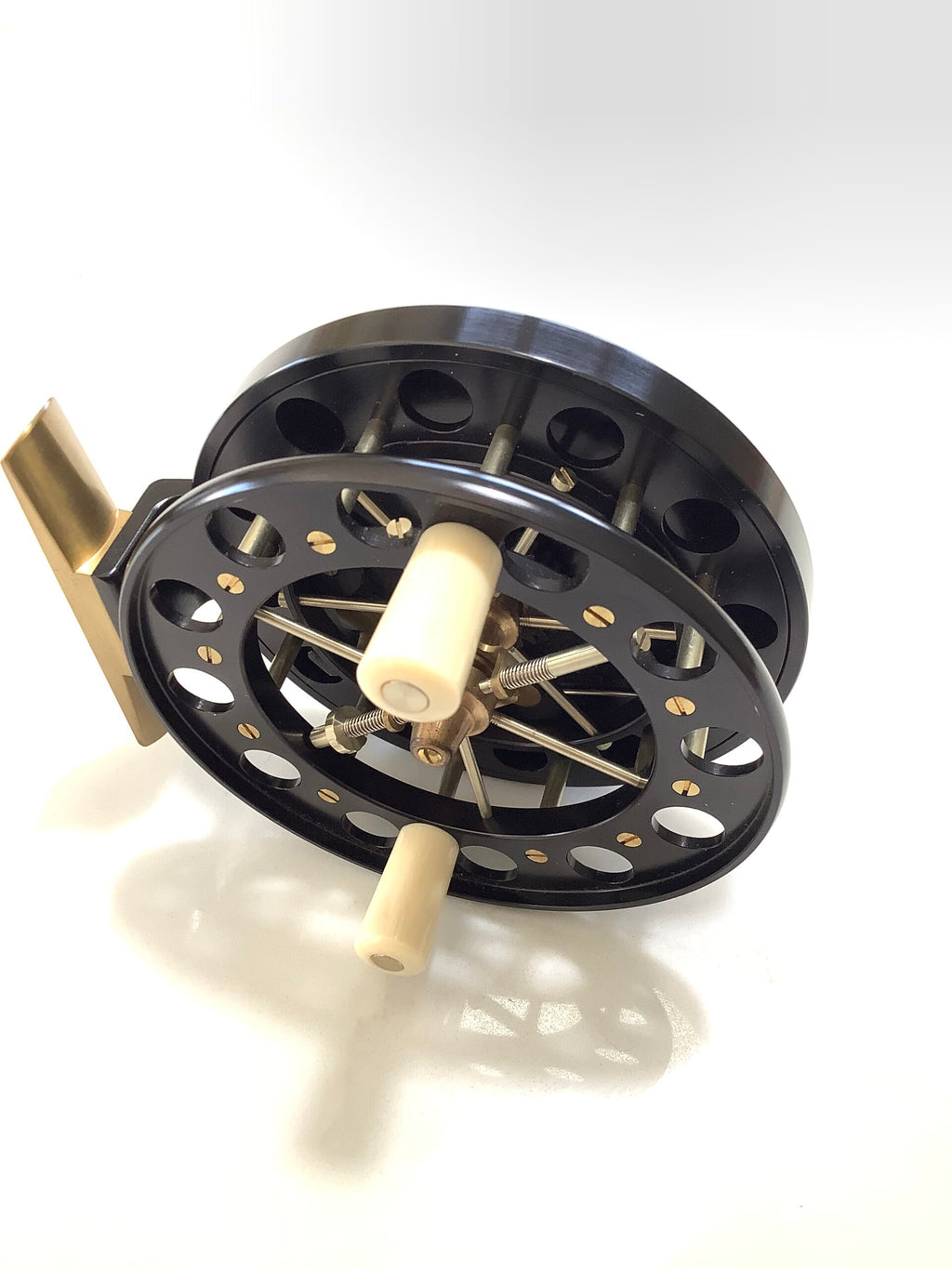 Very RARE SIZE Chris Lythe Mint unused The “ROACH TROTTER”Centrepin 3 3/4 with side check lever