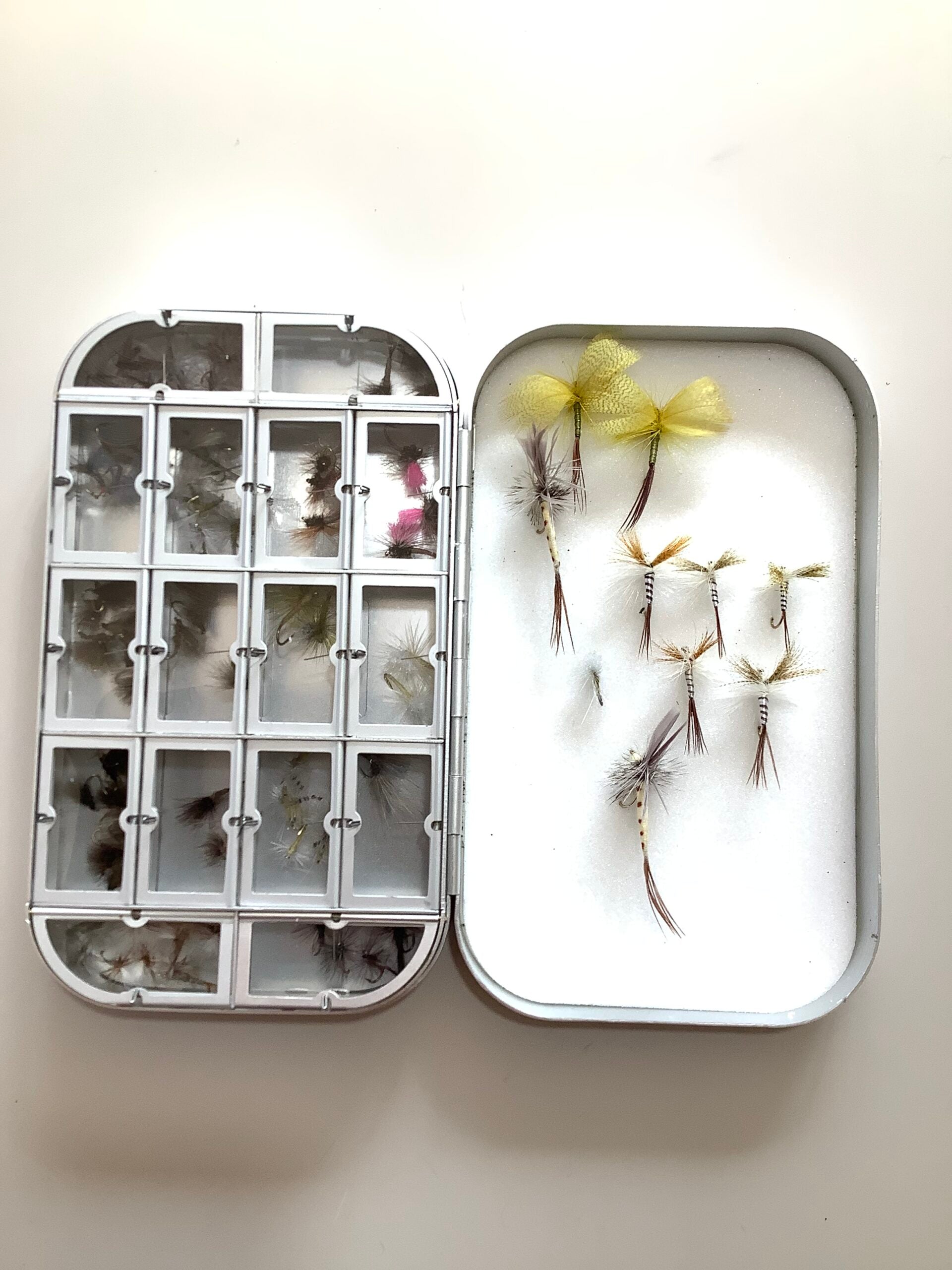 New Richard Wheatley Large compartment Dry and Wet Fly Box plus Flies