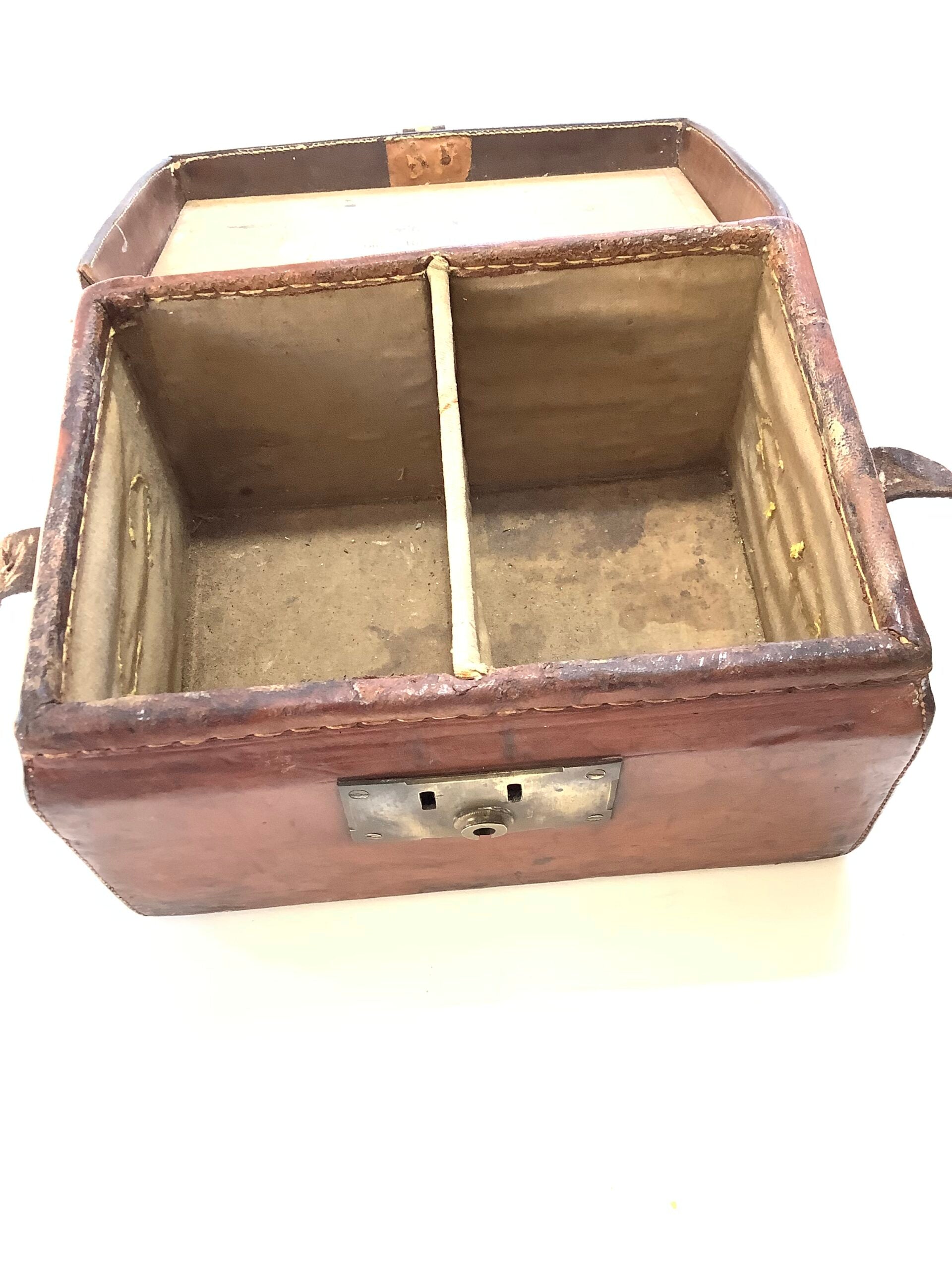 Antique JOHN BLANCH OF LONDON Gun Rifle Makers Leather Ammunition Cartridge Case