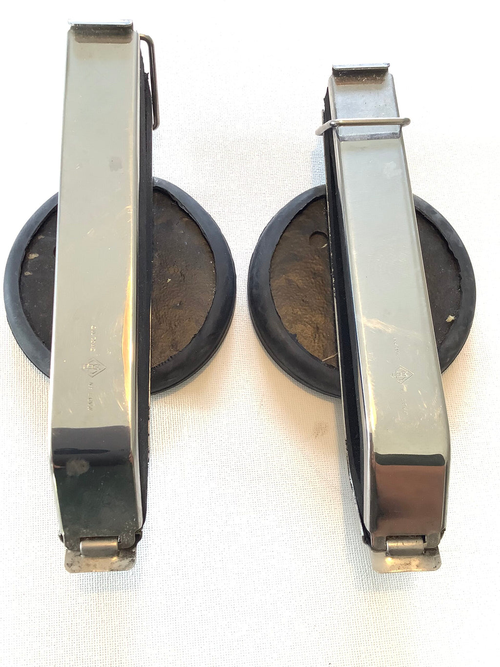 New unused Richard Wheatley Magnetic rod Carriers