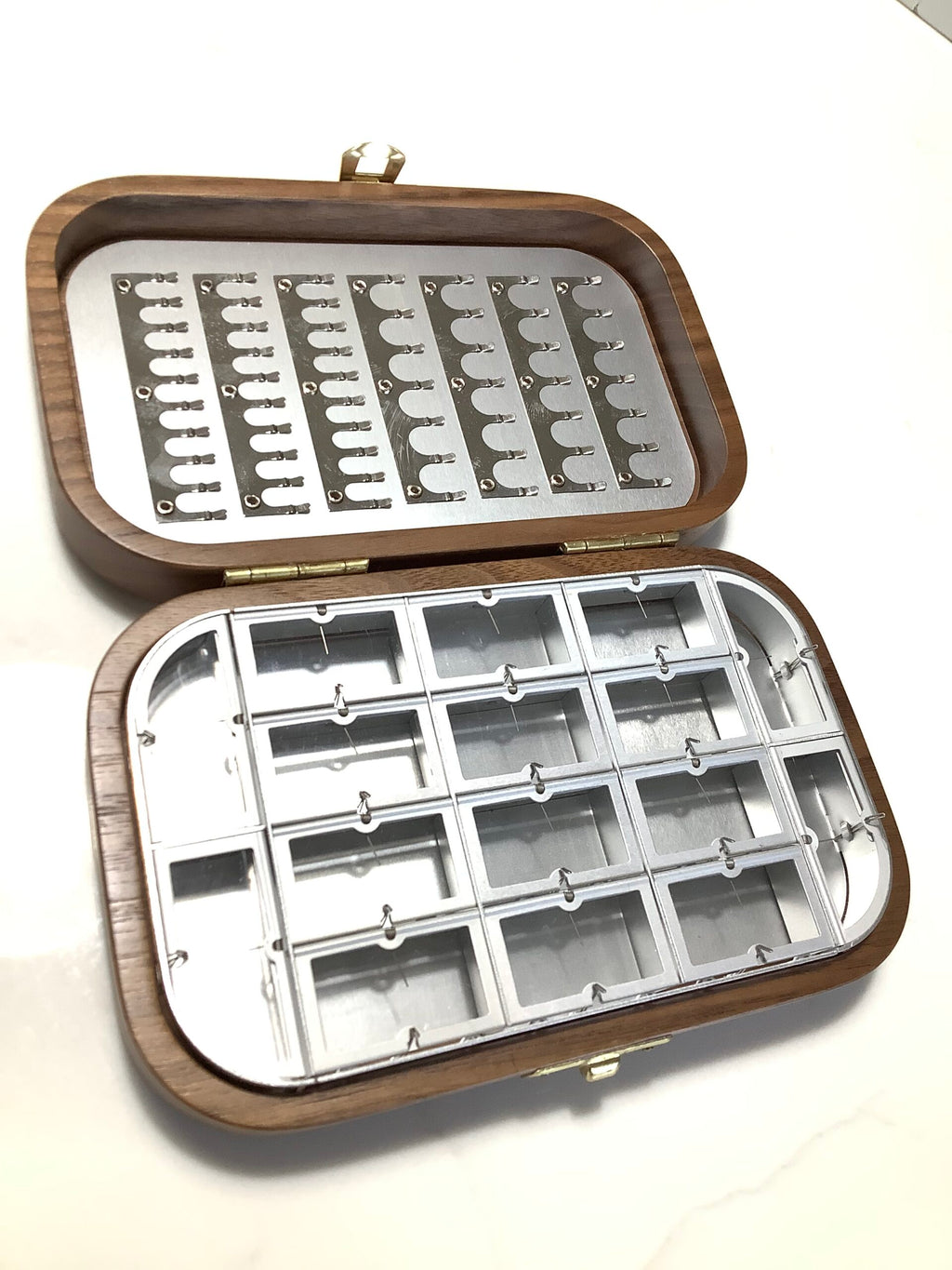 New unused Richard Wheatley Large Walnut Wood Compartment Fly Box