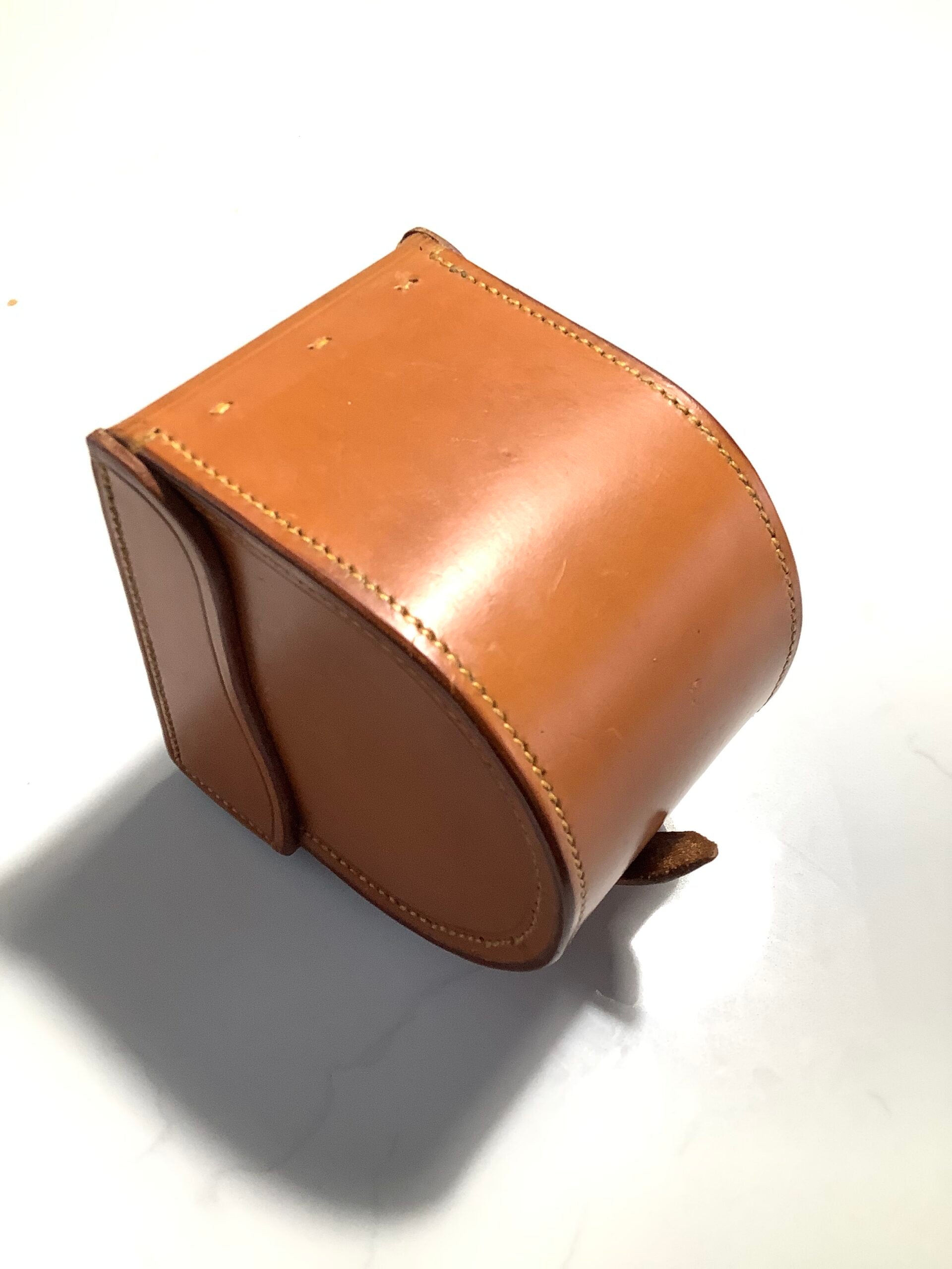 Hand Crafted Block Leather Reel case By PETER LOAM