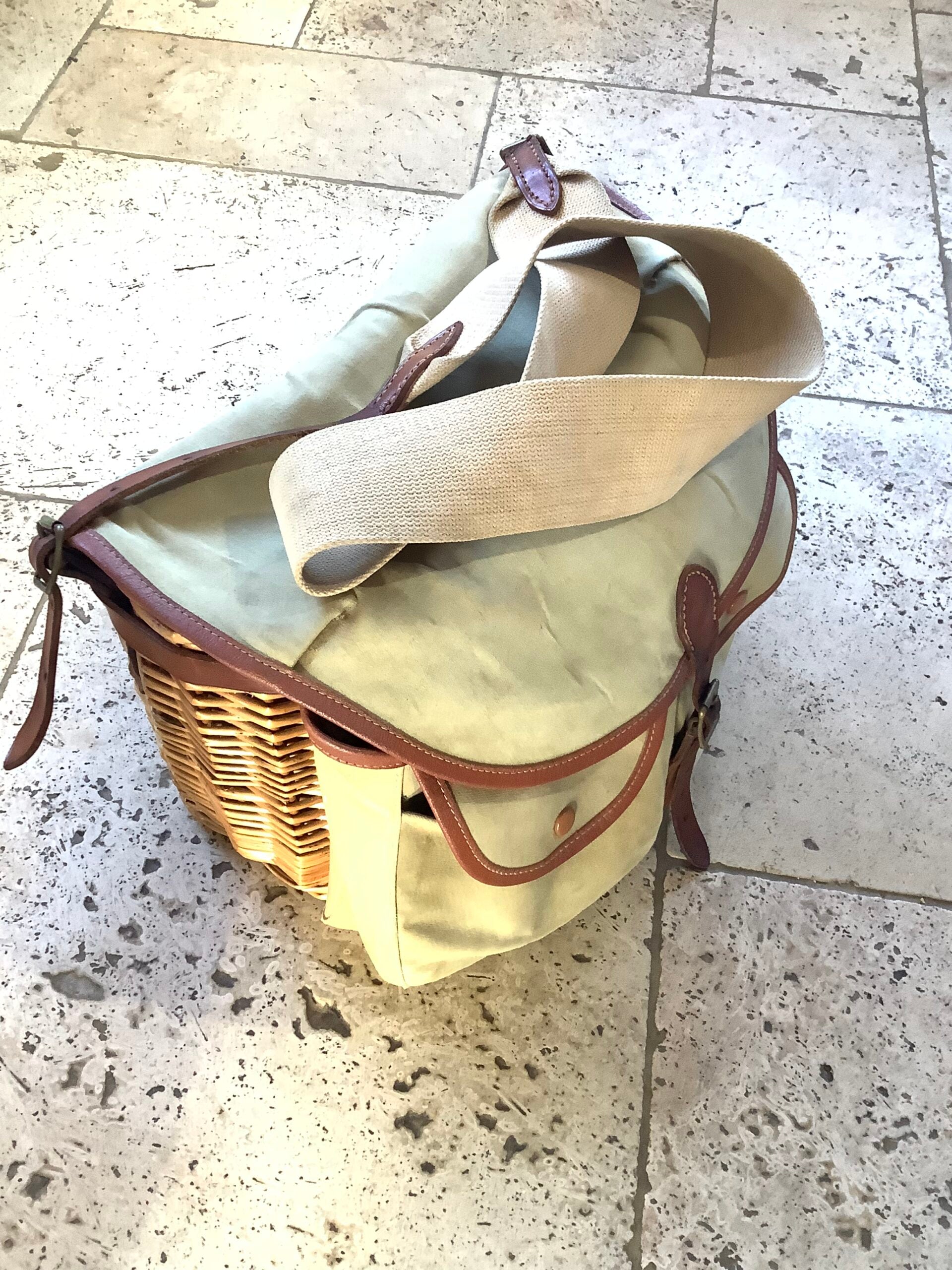 Classic Traditional BRADY “Conway” Fisherman’s Creel/Bag
