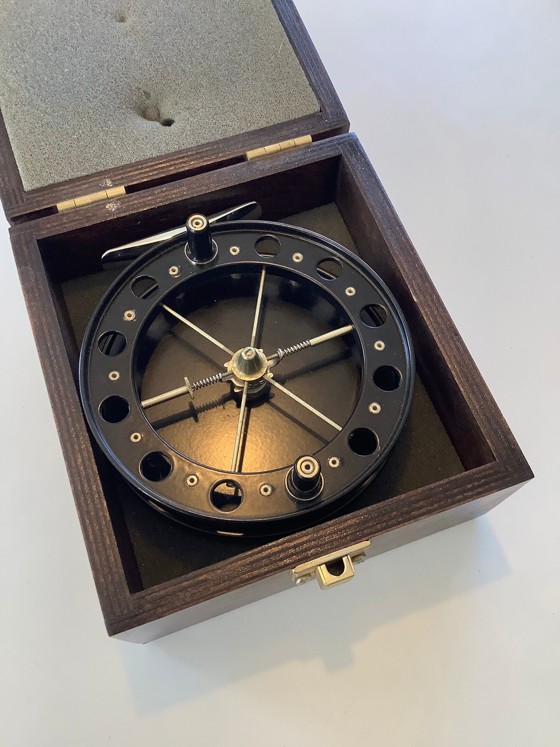 Fred Crouch Match Aerial Centre Pin with Presentation Box