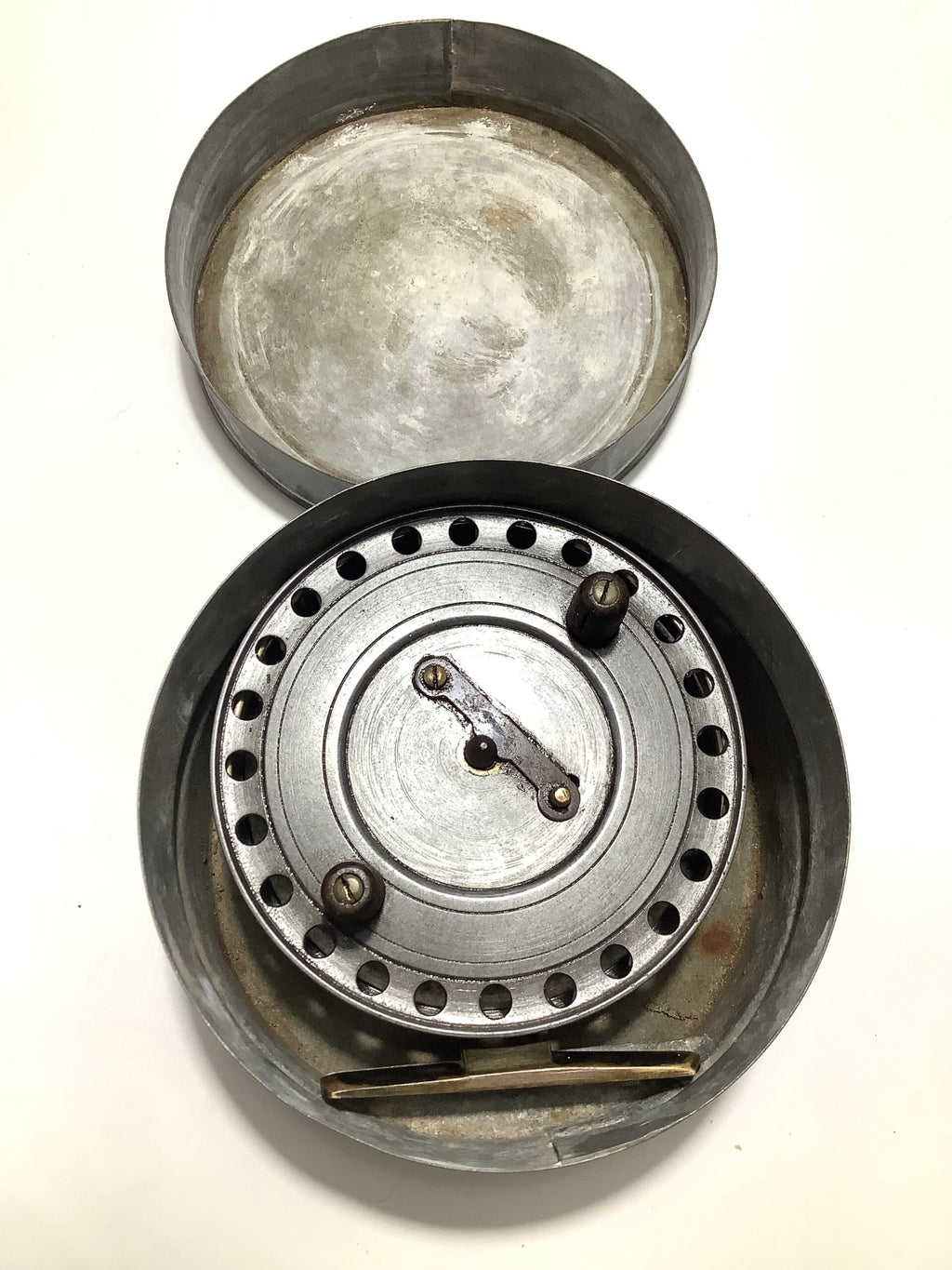 Antique HOMERS “ Flick em” Centrepin with original Tin Case