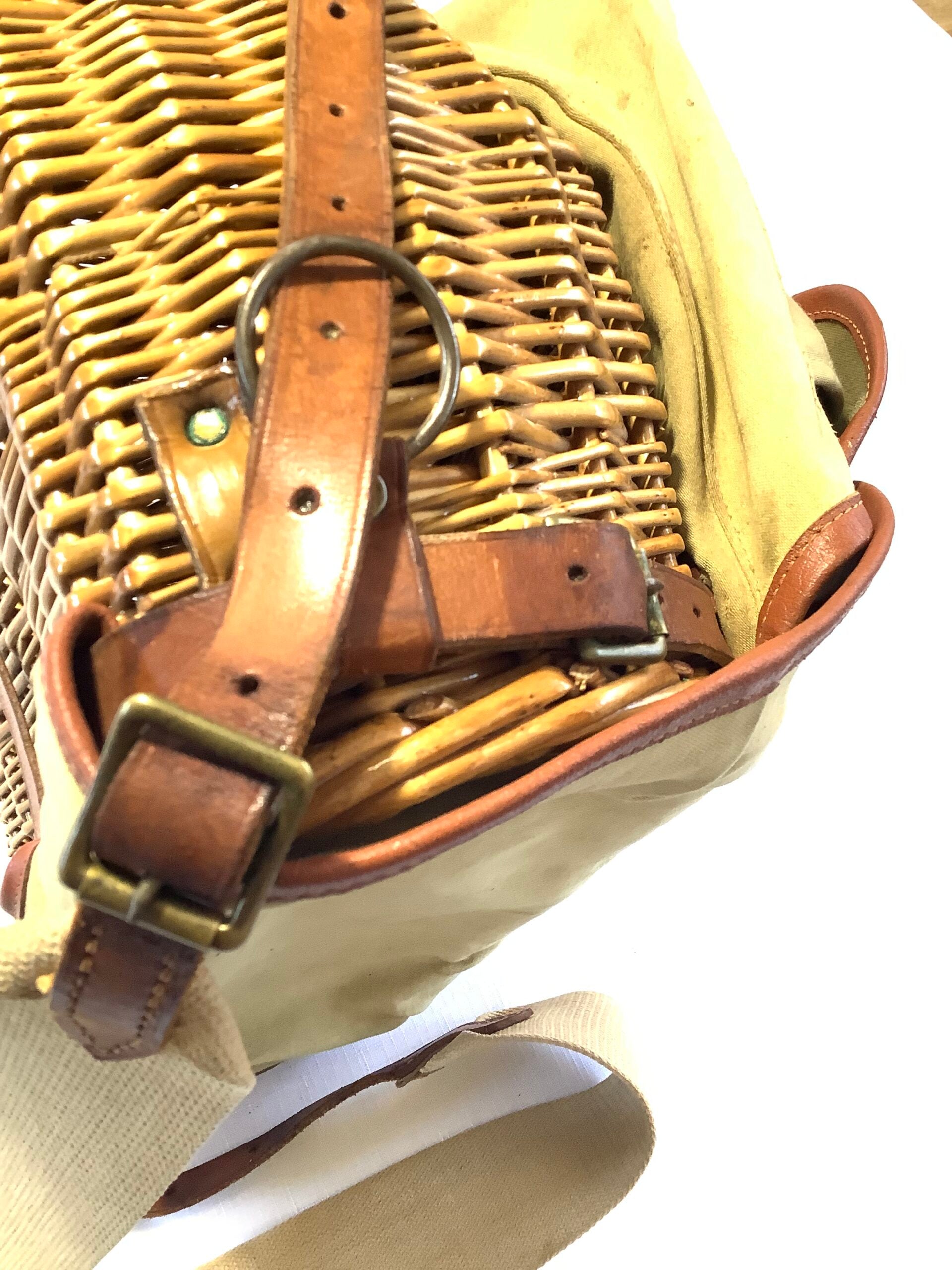 Classic Traditional BRADY “Conway” Fisherman’s Creel/Bag