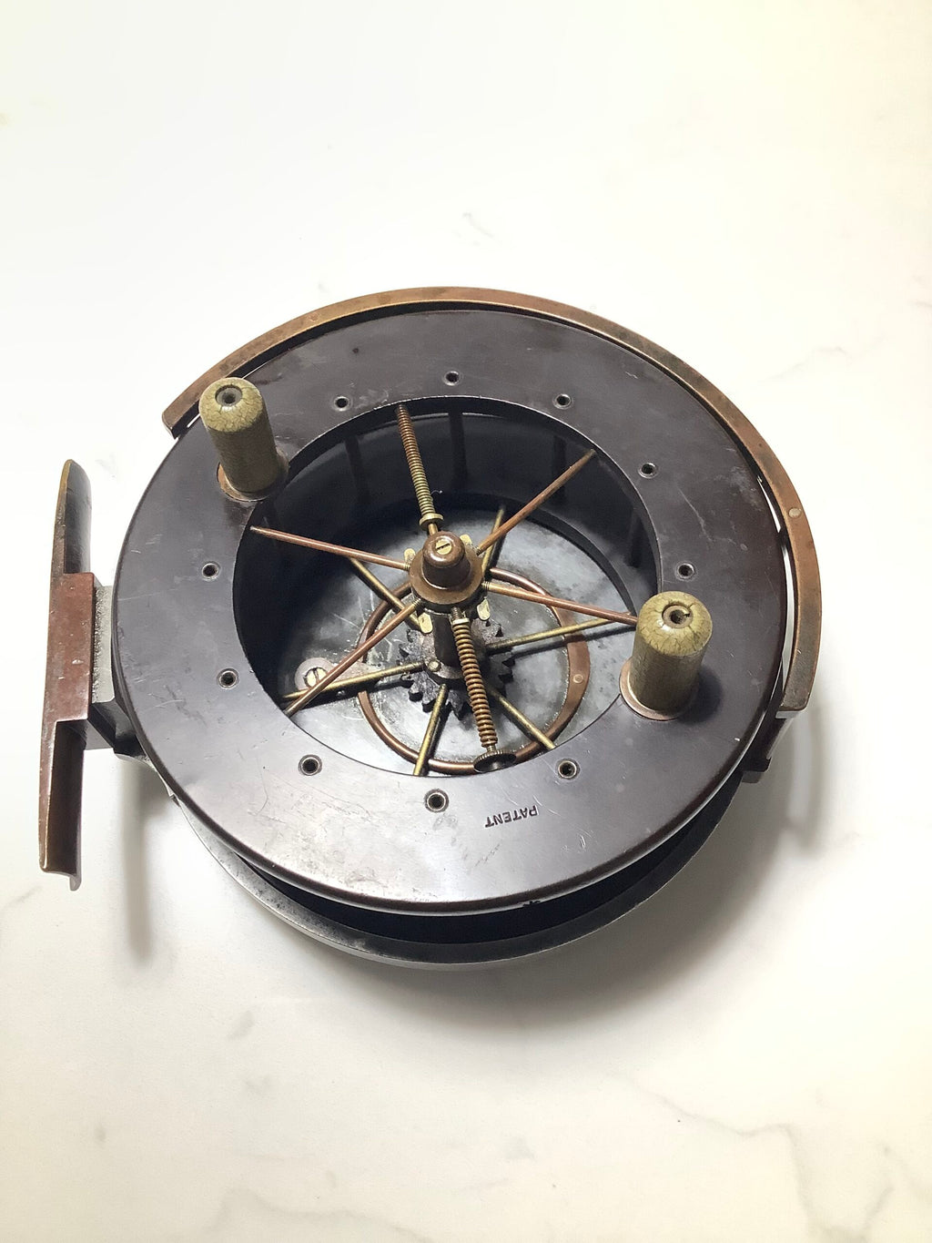 Antique ALLCOCK Co Unventilated Aerial 4 1/2” Centrepin circa 1912-1925