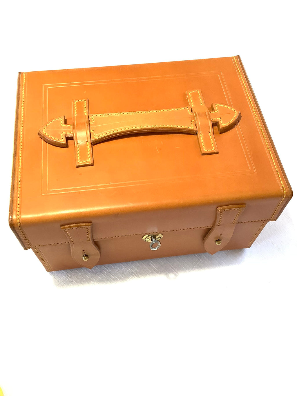 Highest Quality PETER LOAM Hand Crafted Solid Oak Cabinet with Leather Case Salmon Fly Case + Fully Dressed Traditional Classic Salmon Flies