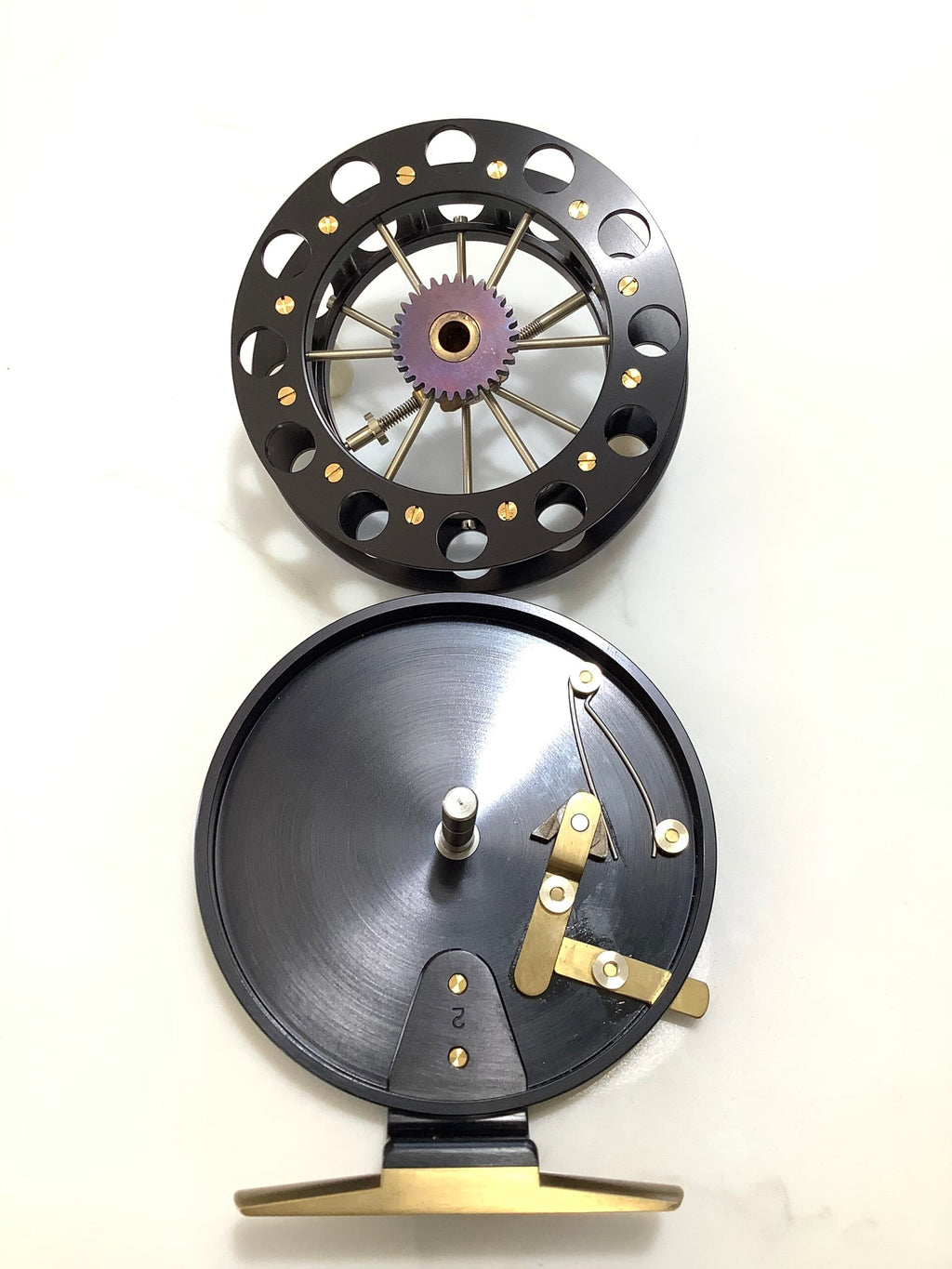 Very RARE SIZE Chris Lythe Mint unused The “ROACH TROTTER”Centrepin 3 3/4 with side check lever