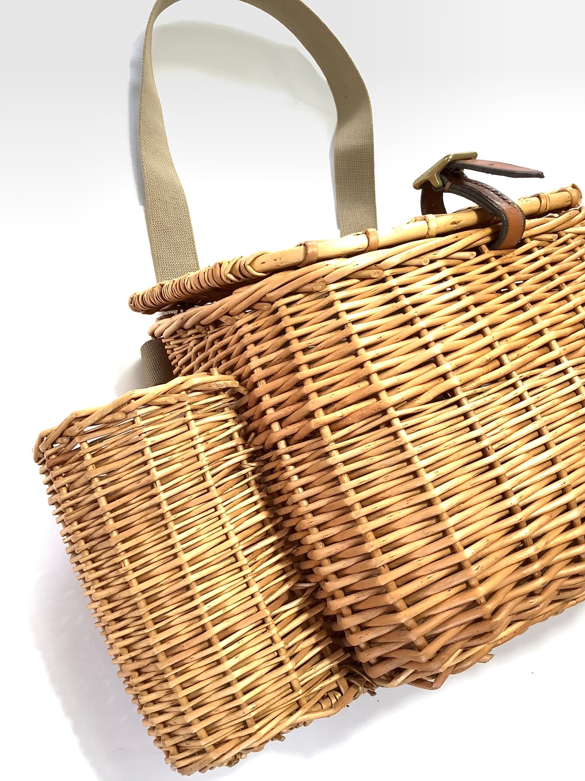 A Large Traditional Fisherman’s Creel with twin flask / Bottle holders