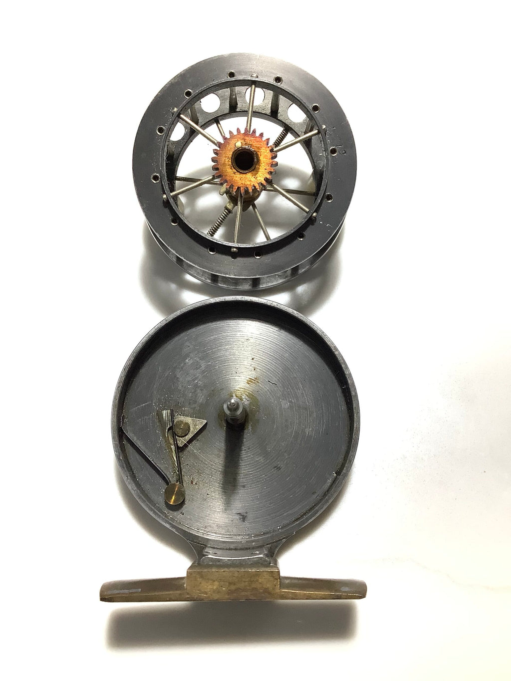 Allcock Co 3” Ventilated Aerial Centrepin with Leather Case