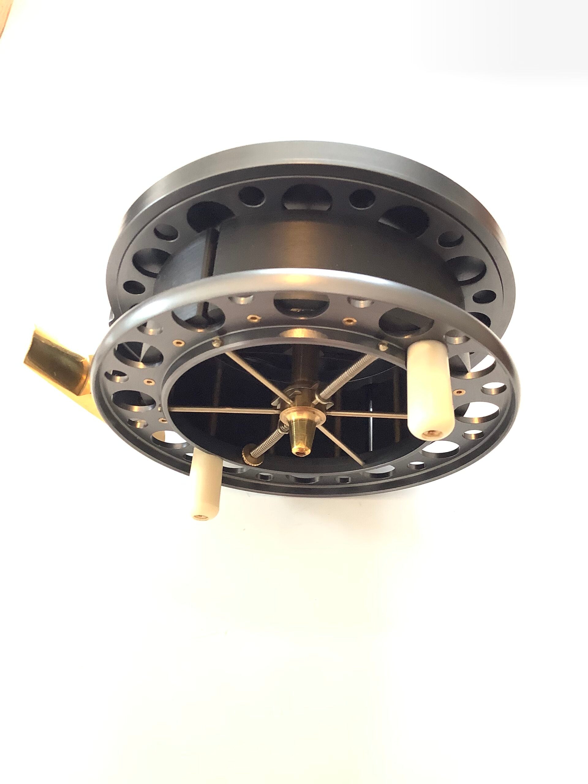 New Garry Mills “ Classic Perfection “ T7 4 1/2” Centrepin Reel