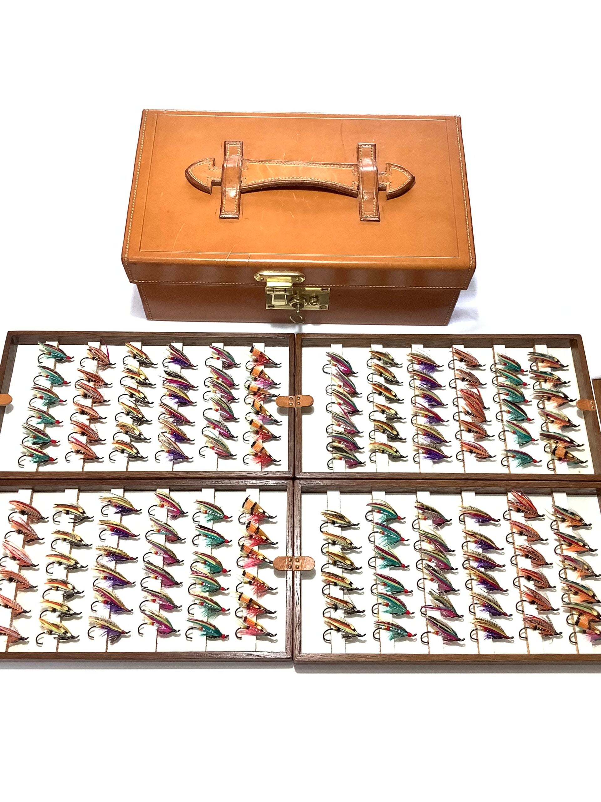 PETER LOAM HAND CRAFTED LEATHER OAK SALMON FLY RESERVOIR WITH COLLECTION OF TRADITIONAL HAND TIED DRESSED SALMON FLIES