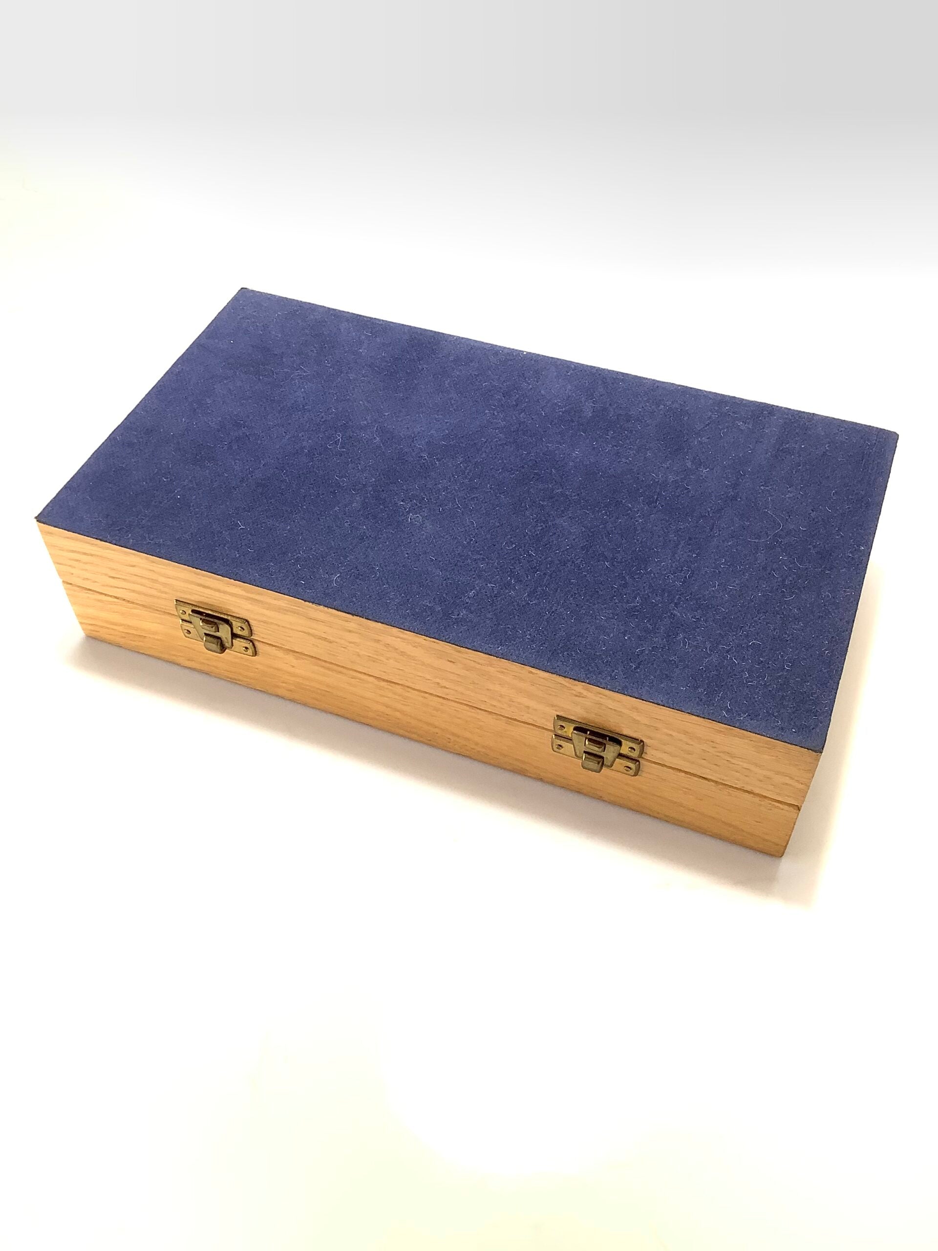 Rare Chris Lythe Presentation Float case with Floats