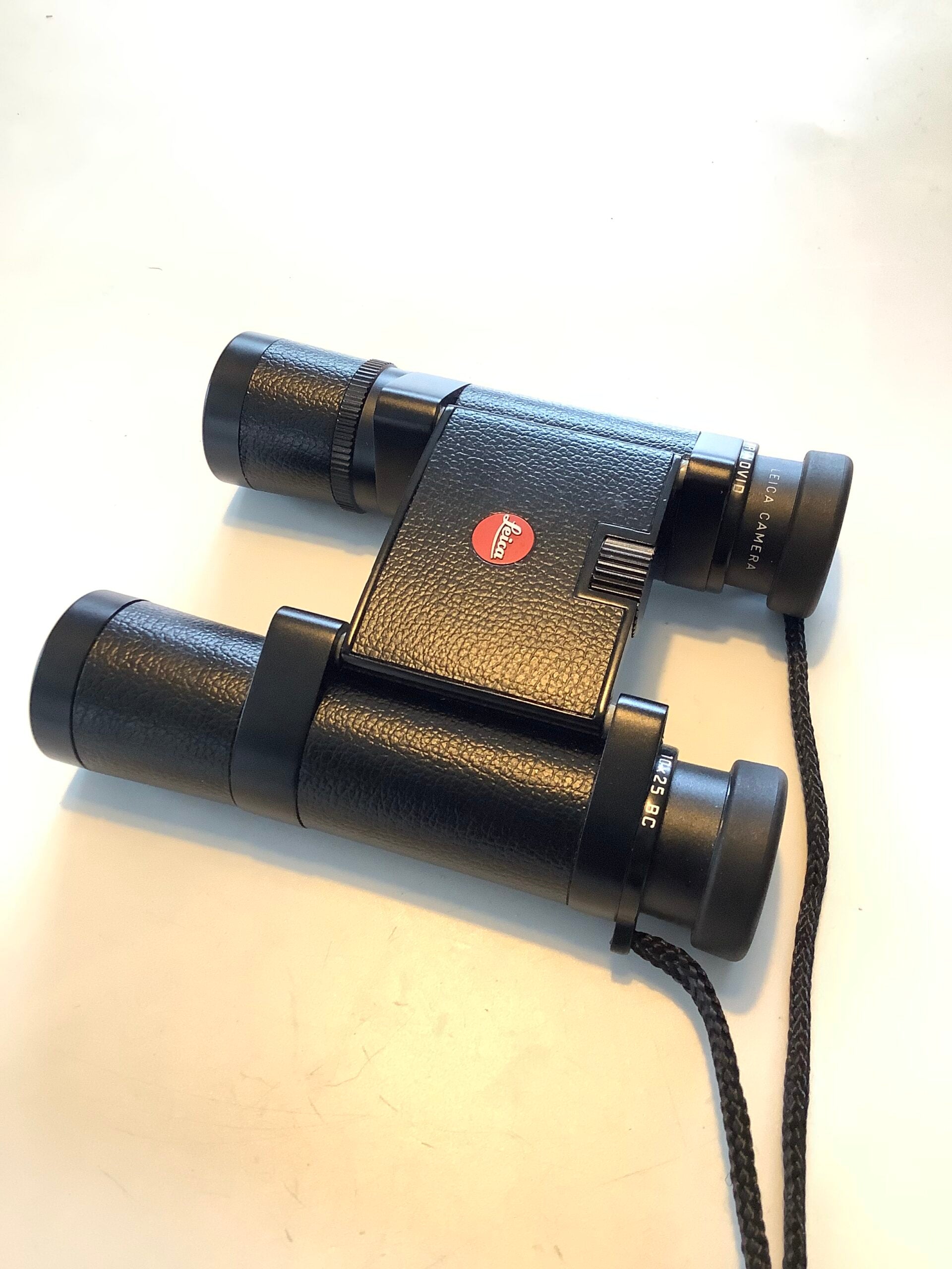 LEICA Trinovid 10 x 25 BC Compact Binoculars With Leather Case