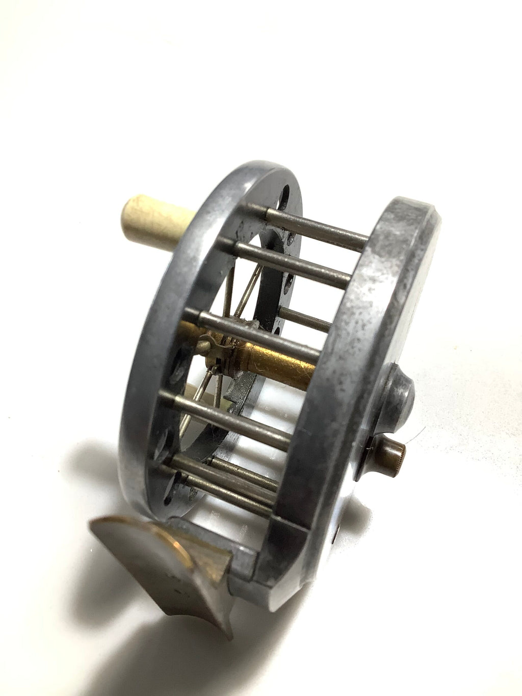 Allcock Co 3” Ventilated Aerial Centrepin with Leather Case