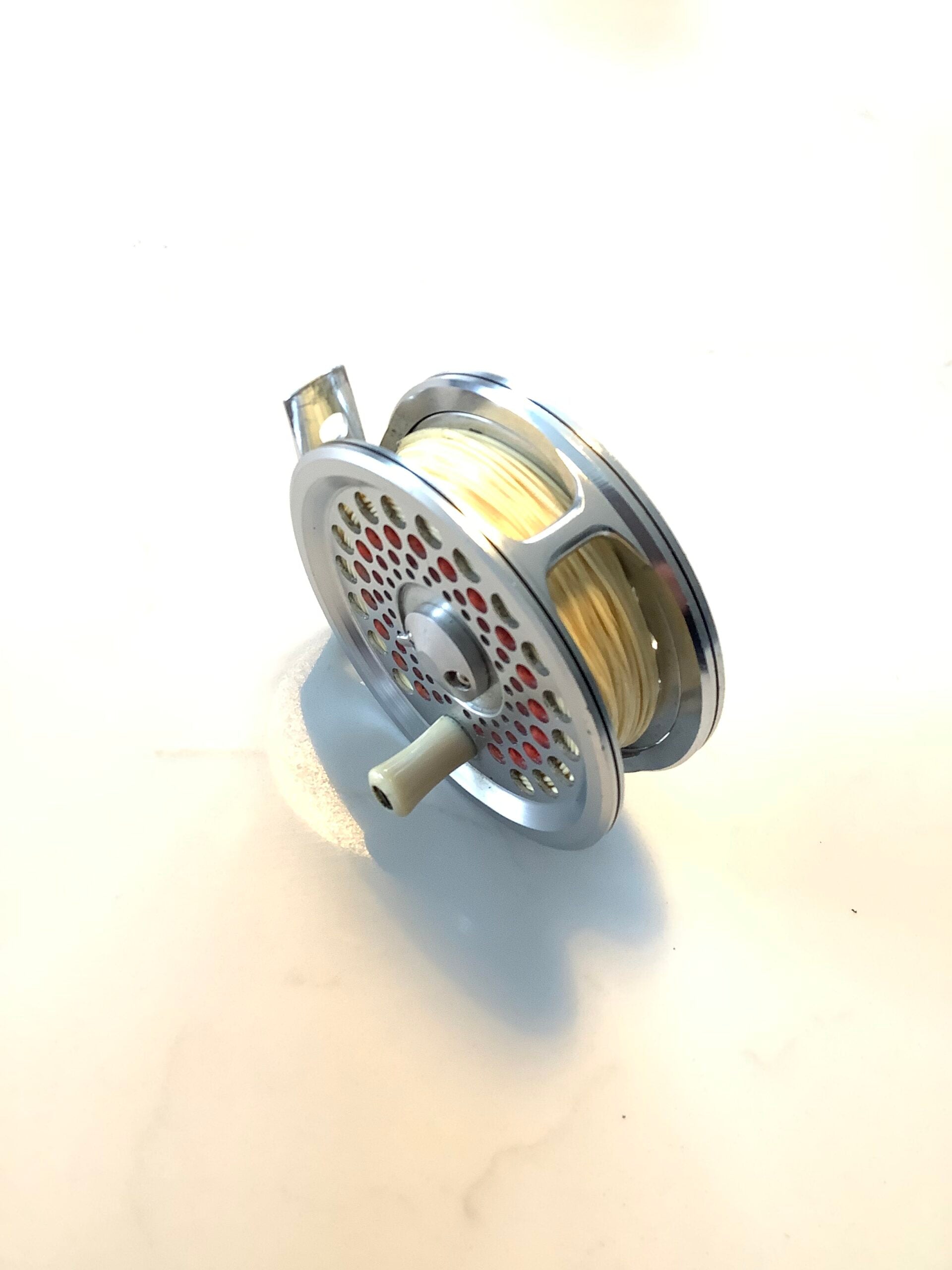 Scarce INTERNATIONAL Shakespeare 2852 Fly Reel with Cortland 444 line