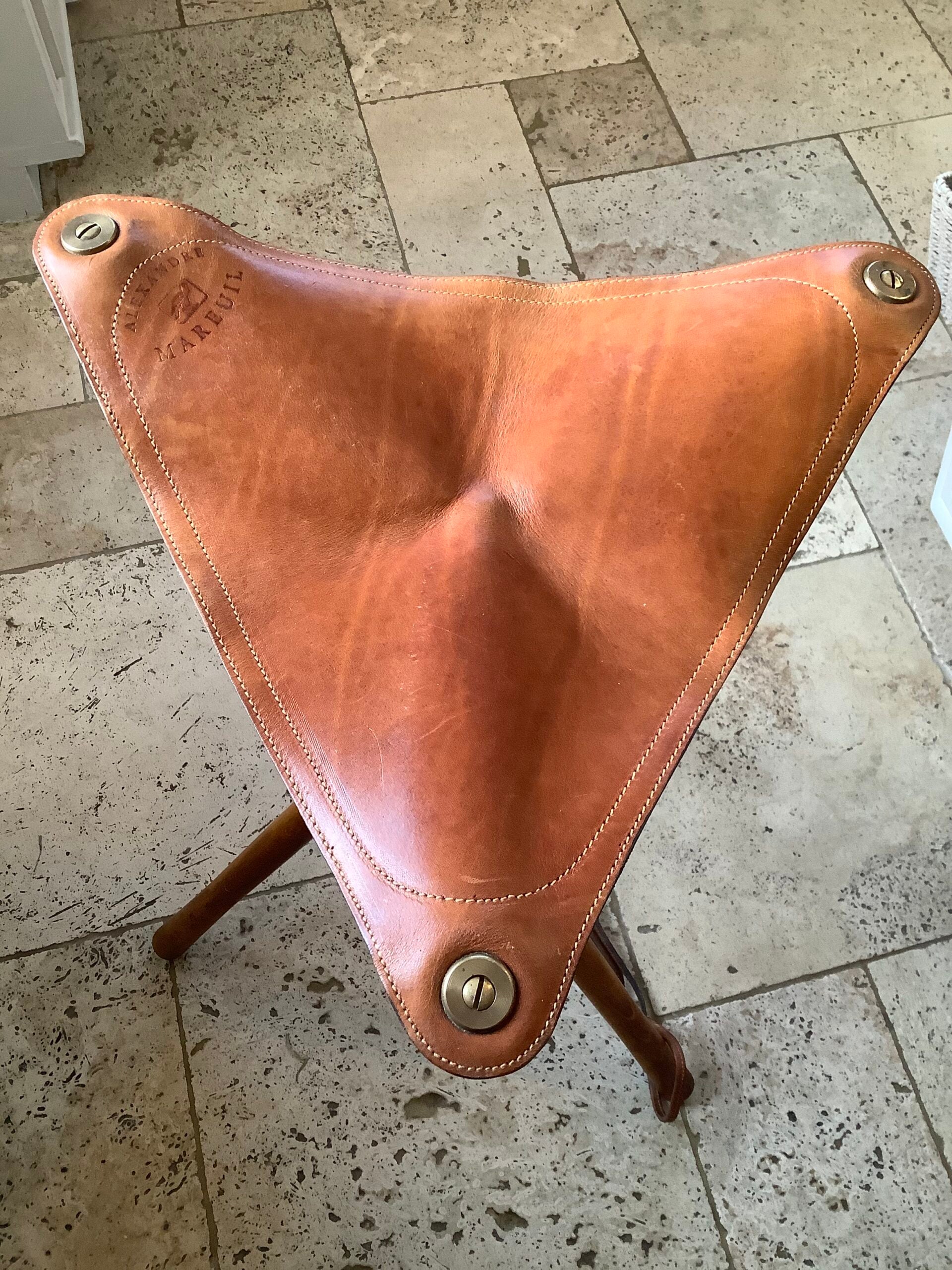 Alexander Mareuil outdoor hunting/fishing tripod stool seat