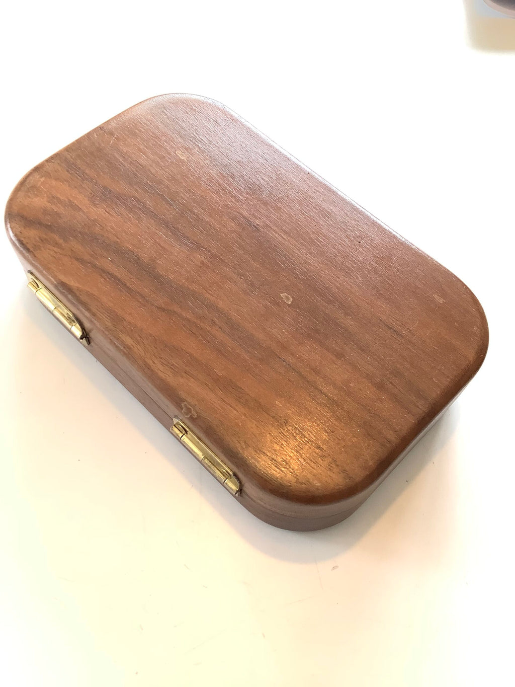 Richard Wheatley Hardwood Fly Box with approx 100 Flies