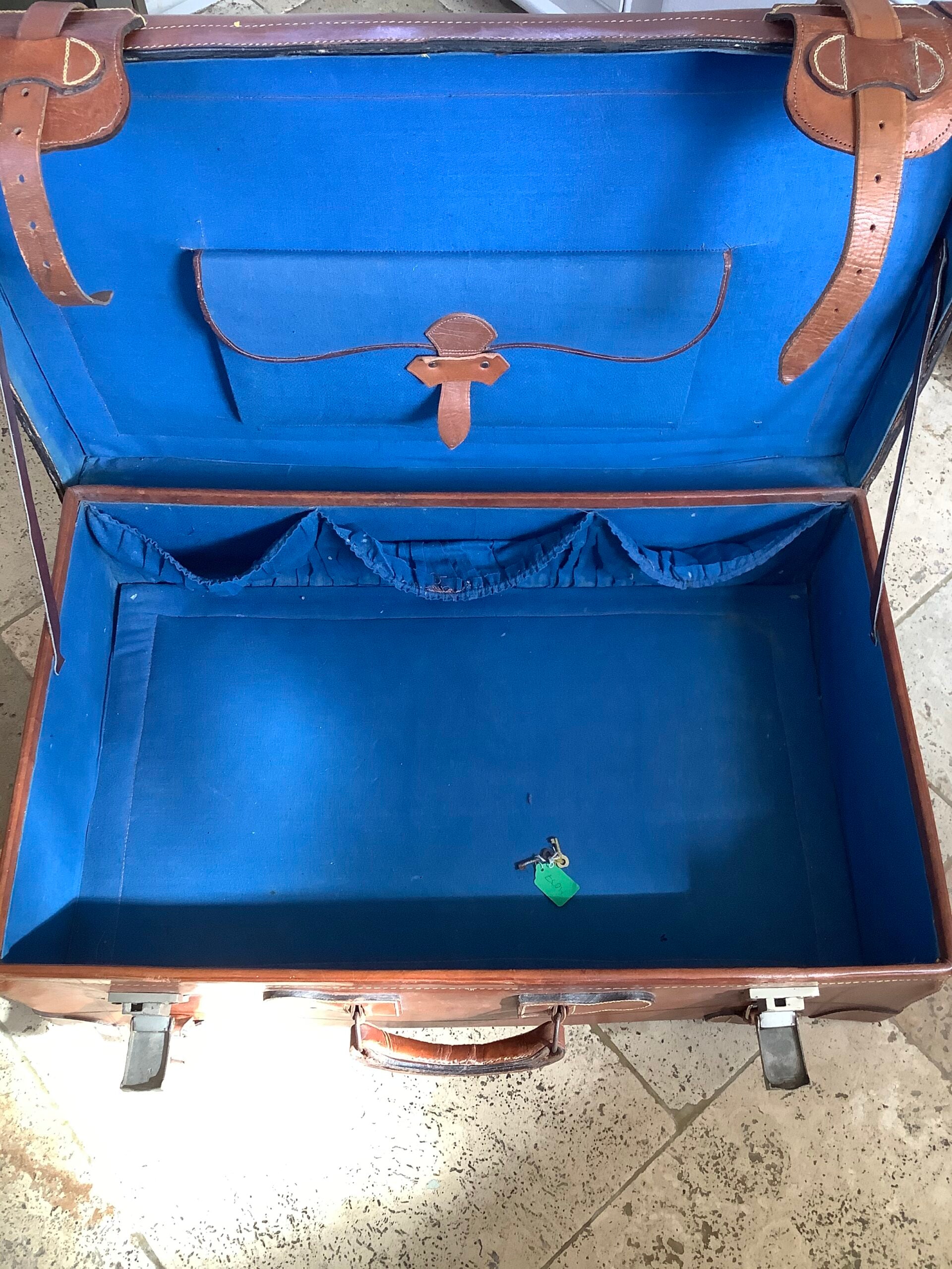Antique full leather travel carrying case Holdall