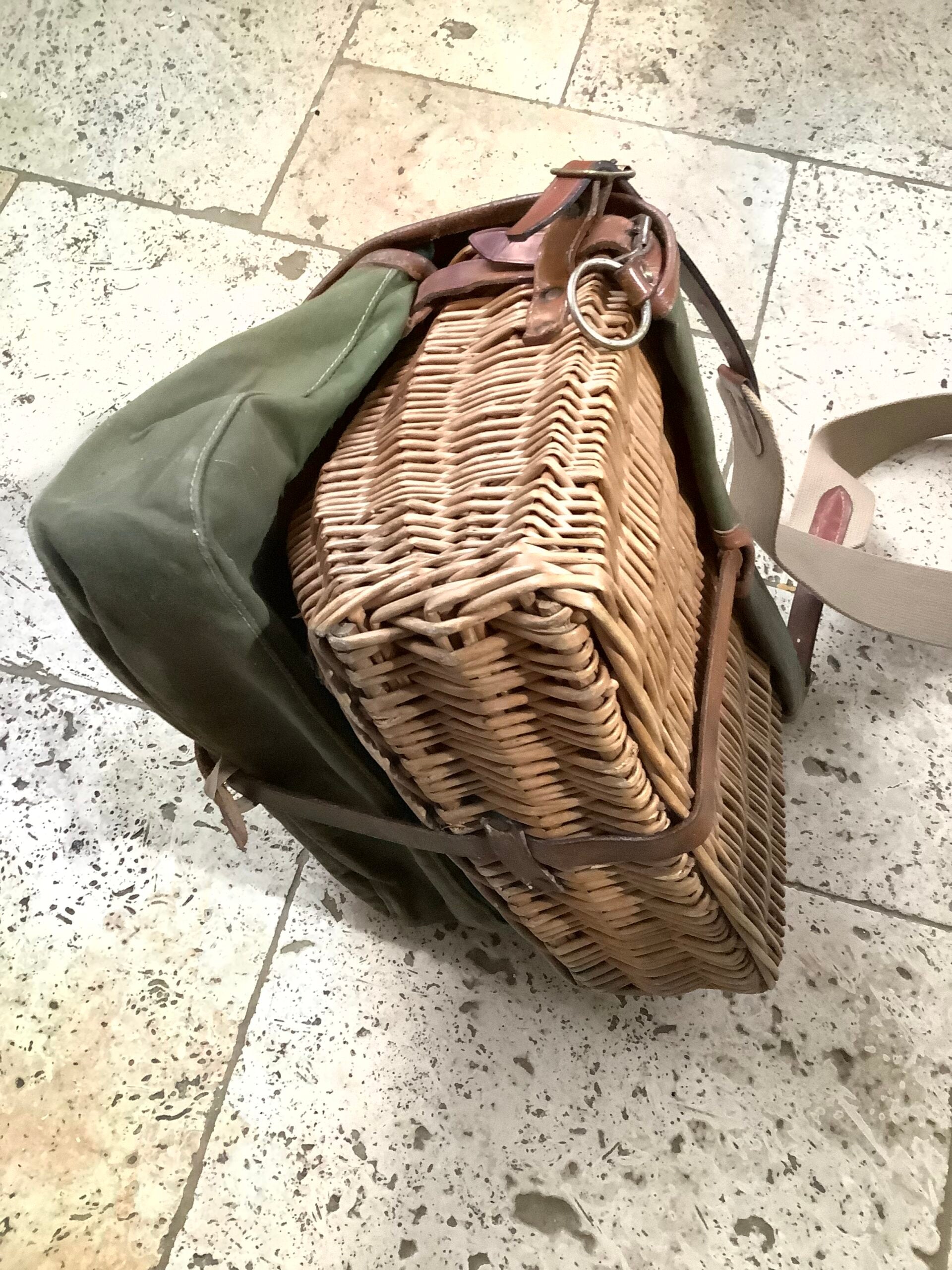 Vintage BRADY Conway Fisherman’s Creel/Bag