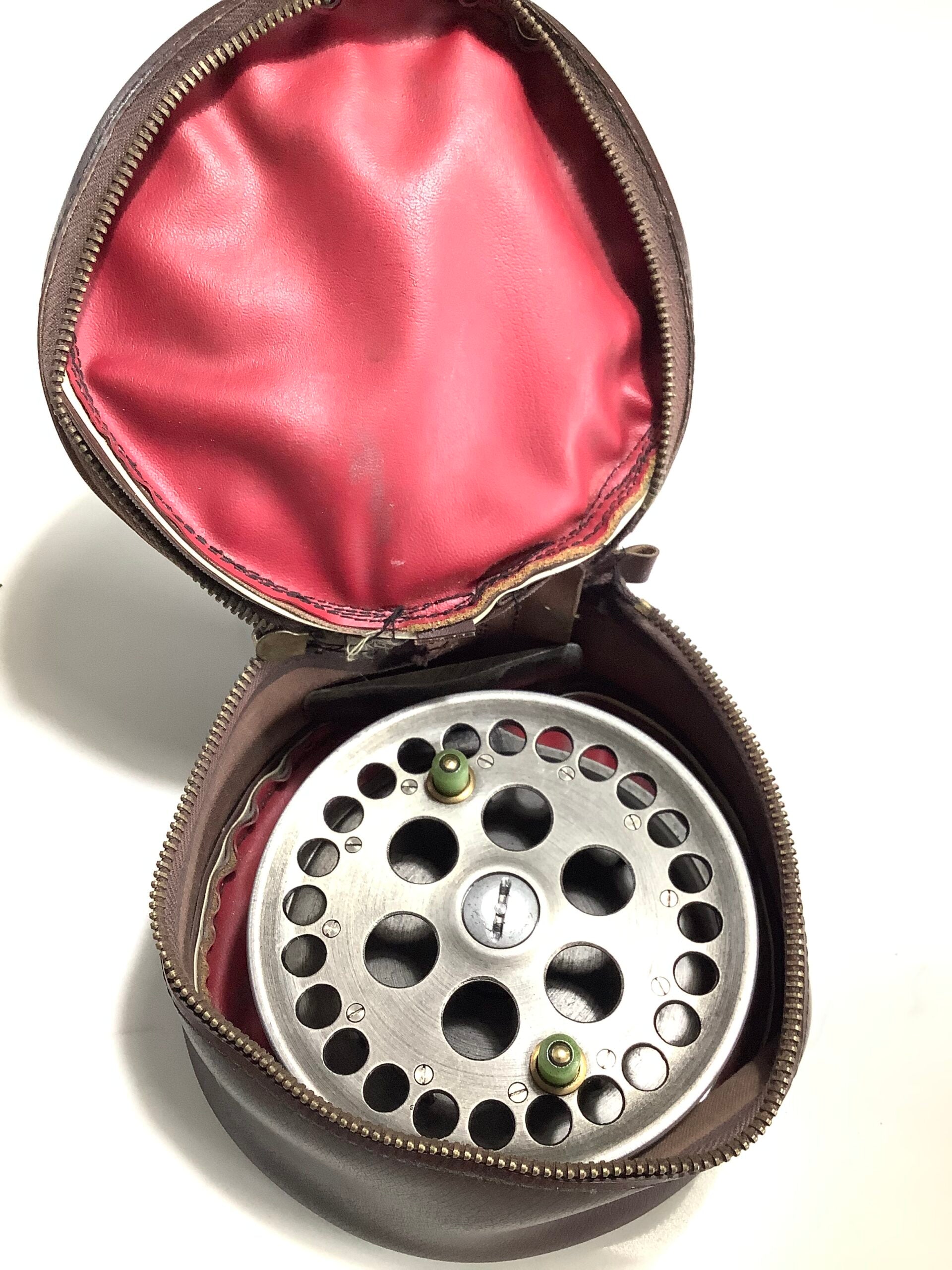 Early REYNOLDS 5” Centrepin
