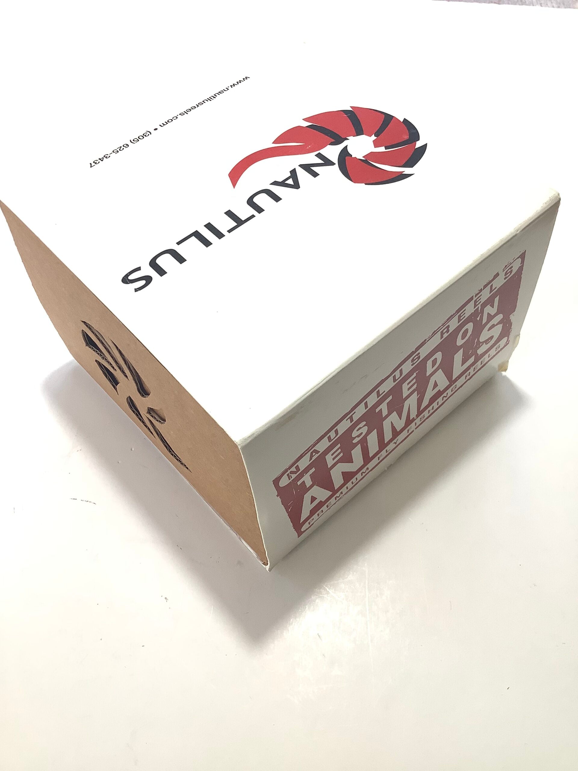 NAUTILUS #8/9 FLY REEL WITH NEW LINE BACKING