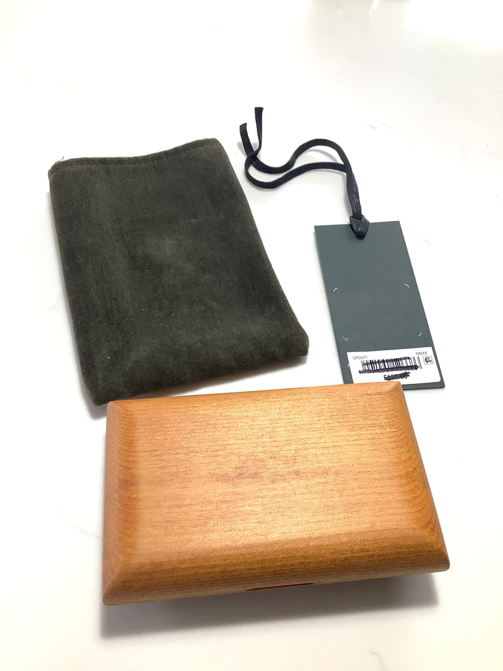 NEW Quality RODD GUNN Fly Box from New Zealand