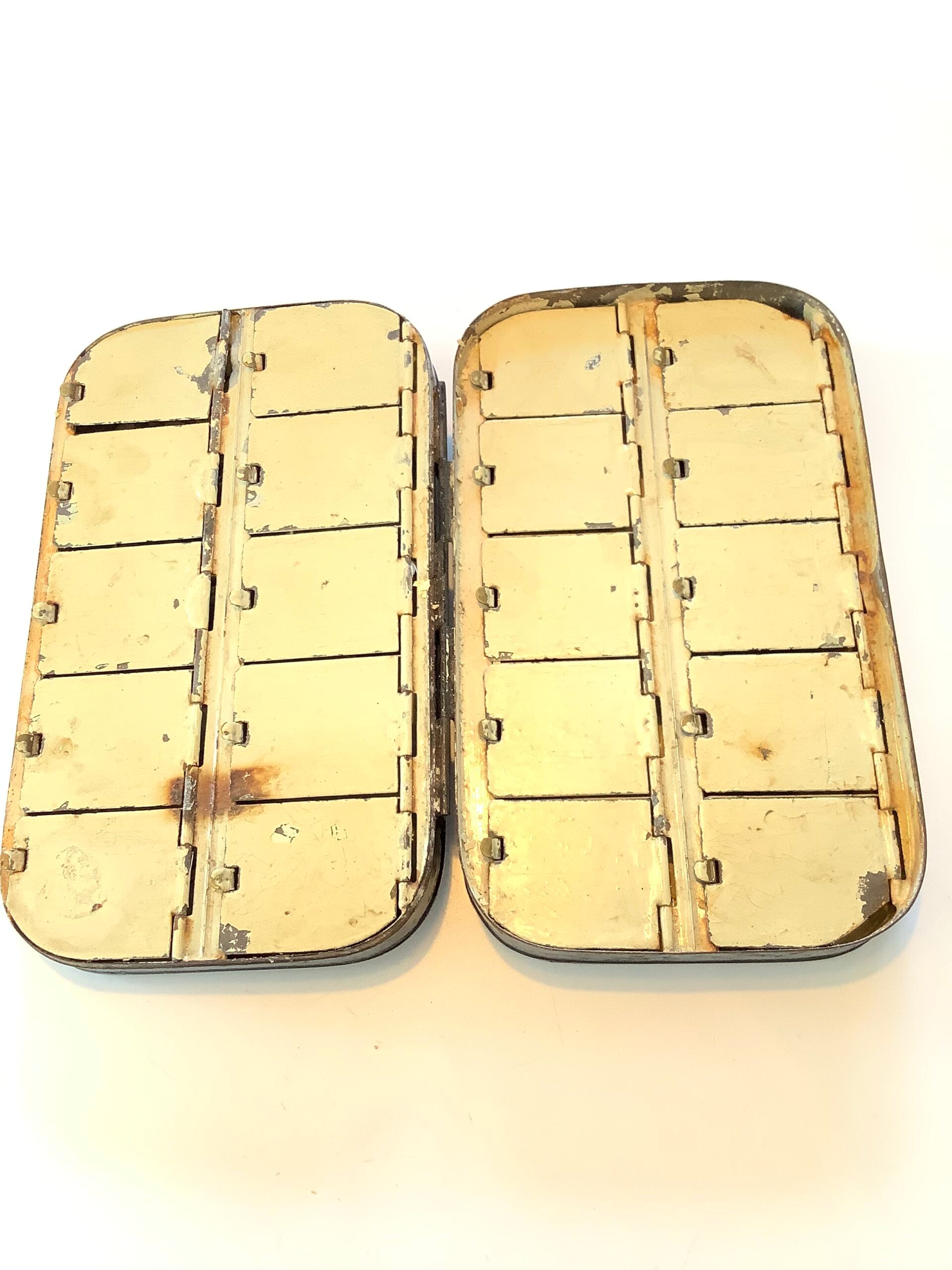 Antique Jappaned 20 compartment Dry Fly Box