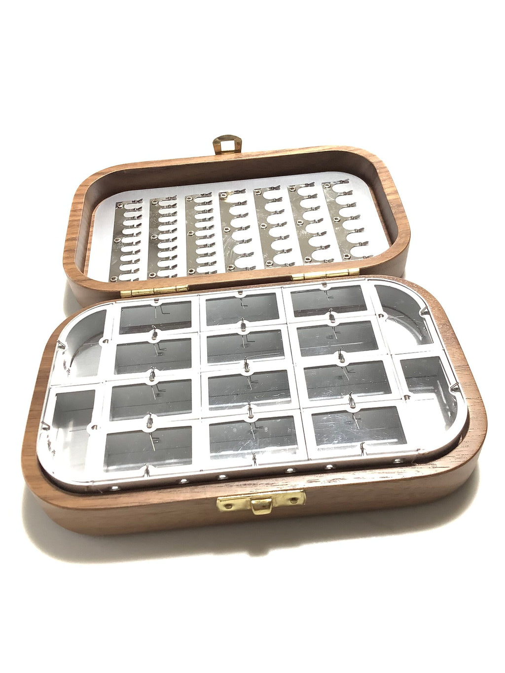 New unused Richard Wheatley Large Walnut Wood Compartment Fly Box