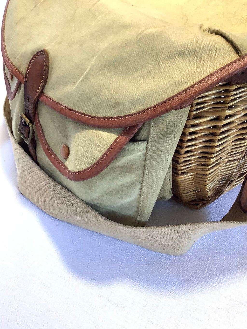 Classic Traditional BRADY “Conway” Fisherman’s Creel/Bag