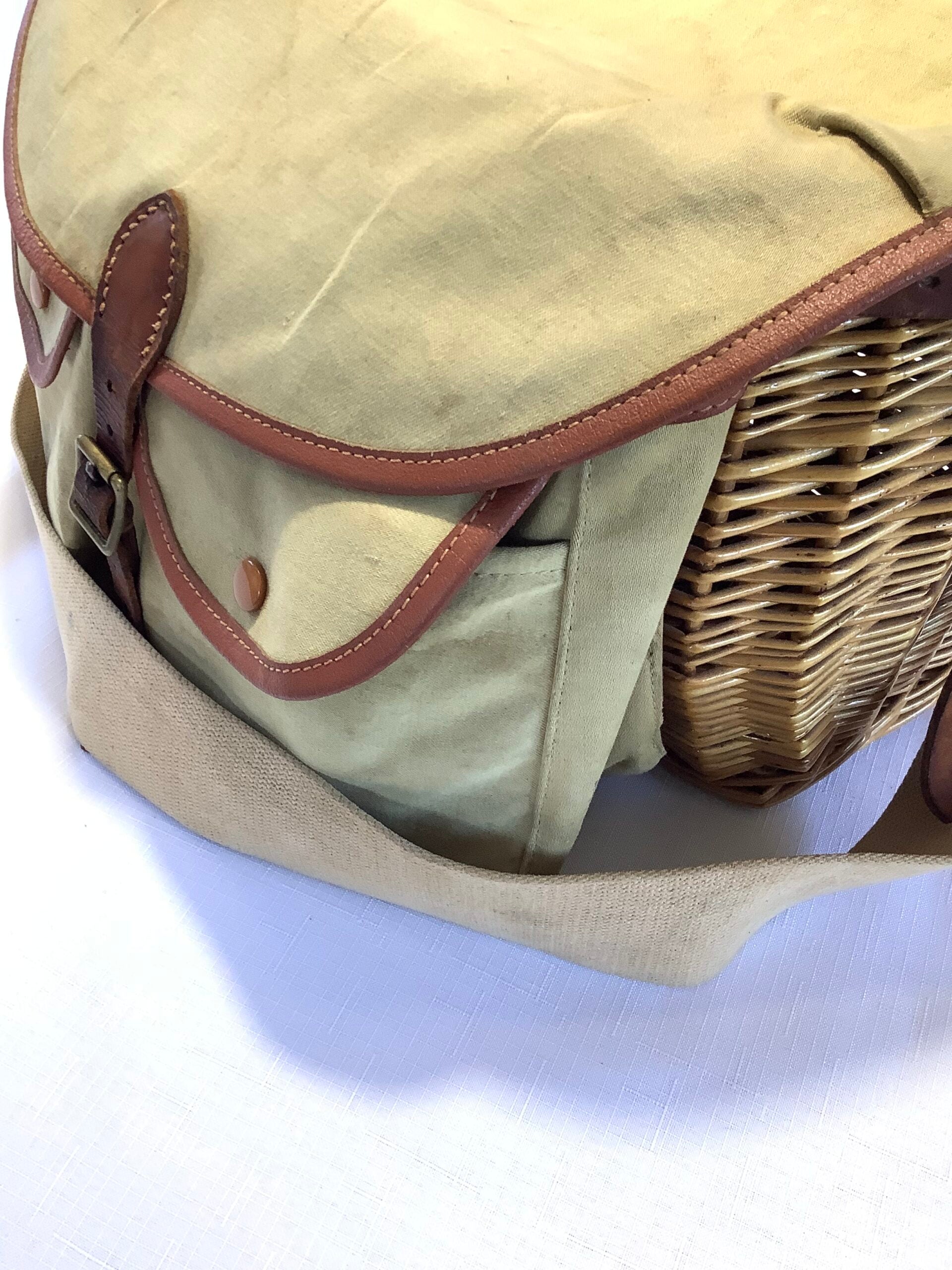 Classic Traditional BRADY “Conway” Fisherman’s Creel/Bag