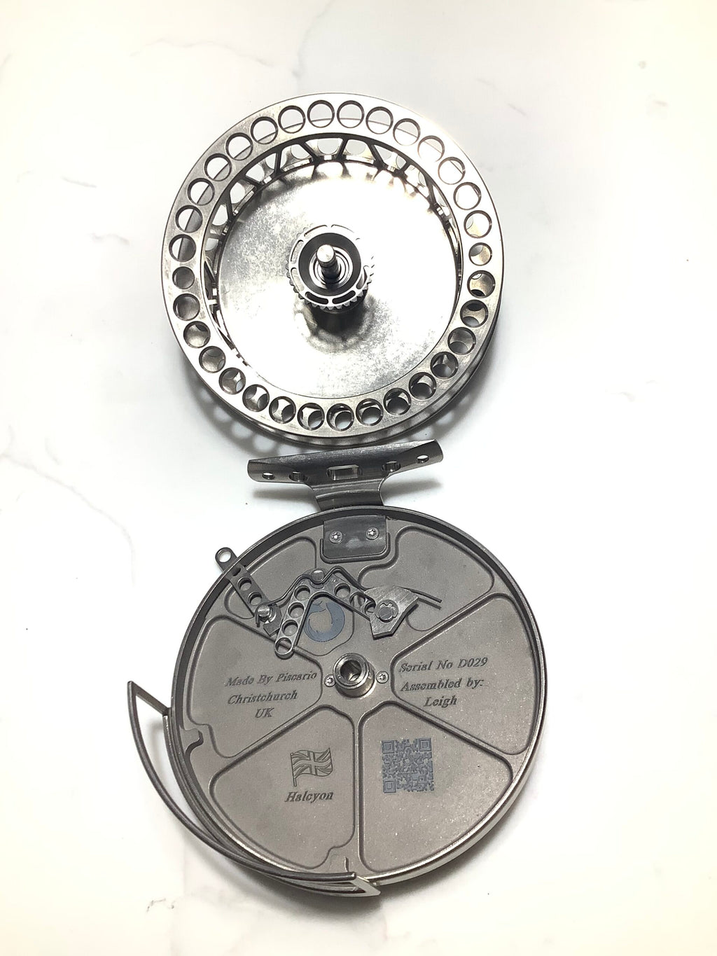 The Piscario HALCYON TITANIUM Centre Pin New unused ( As featured in the Mortimer Whitehouse Gone Fishing Series)