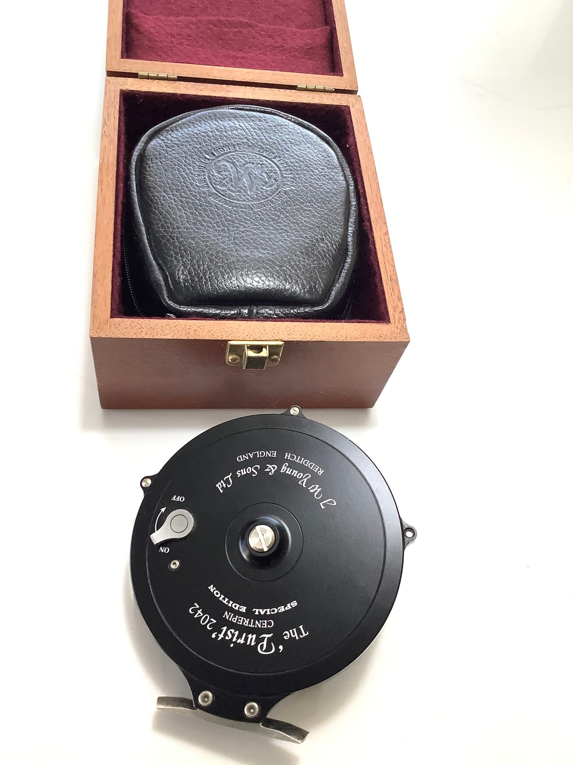 Limited SPECIAL Edition PURIST 2042 Centrepin with Presentation Box Leather Case