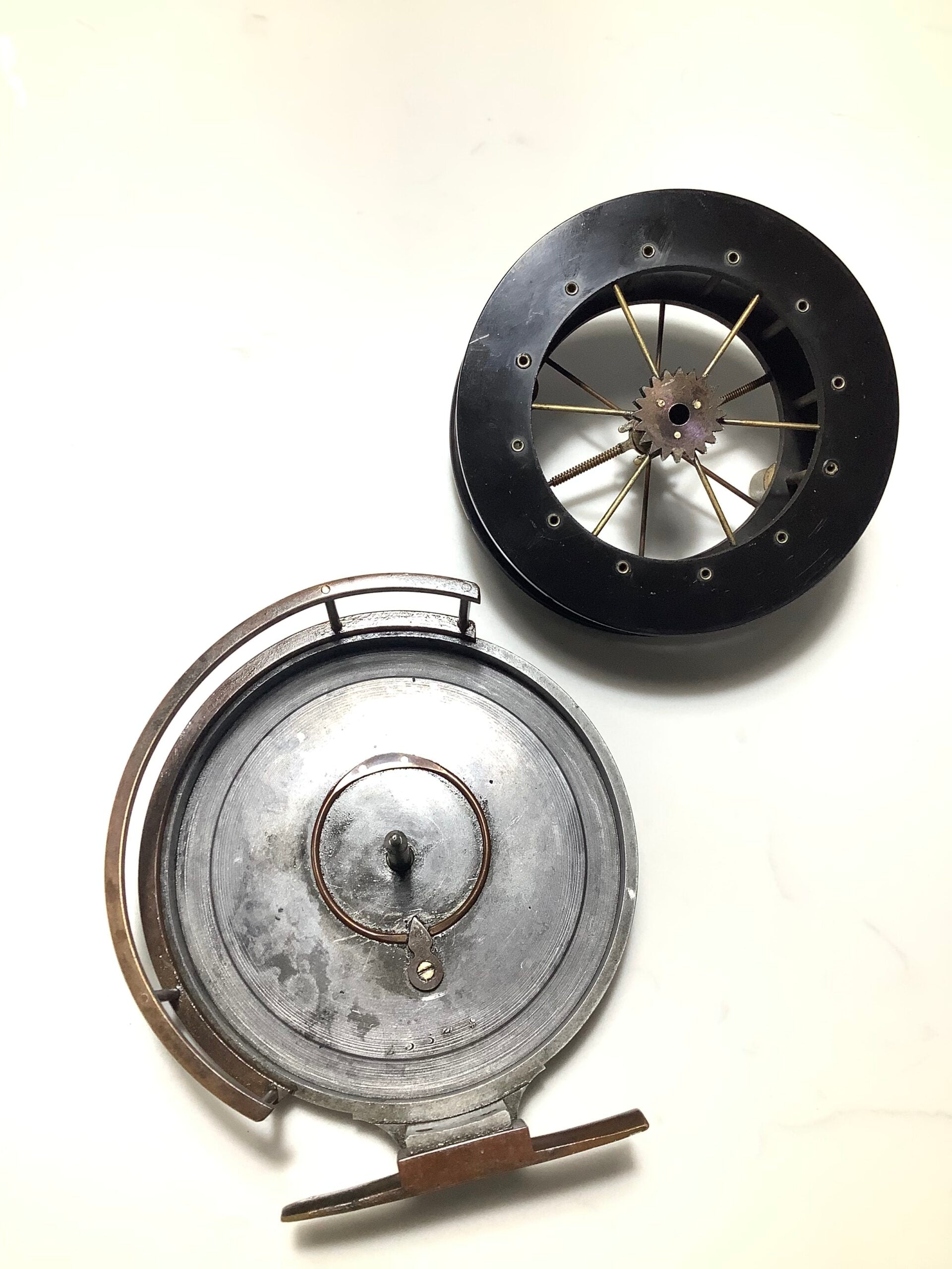 Antique ALLCOCK Co Unventilated Aerial 4 1/2” Centrepin circa 1912-1925