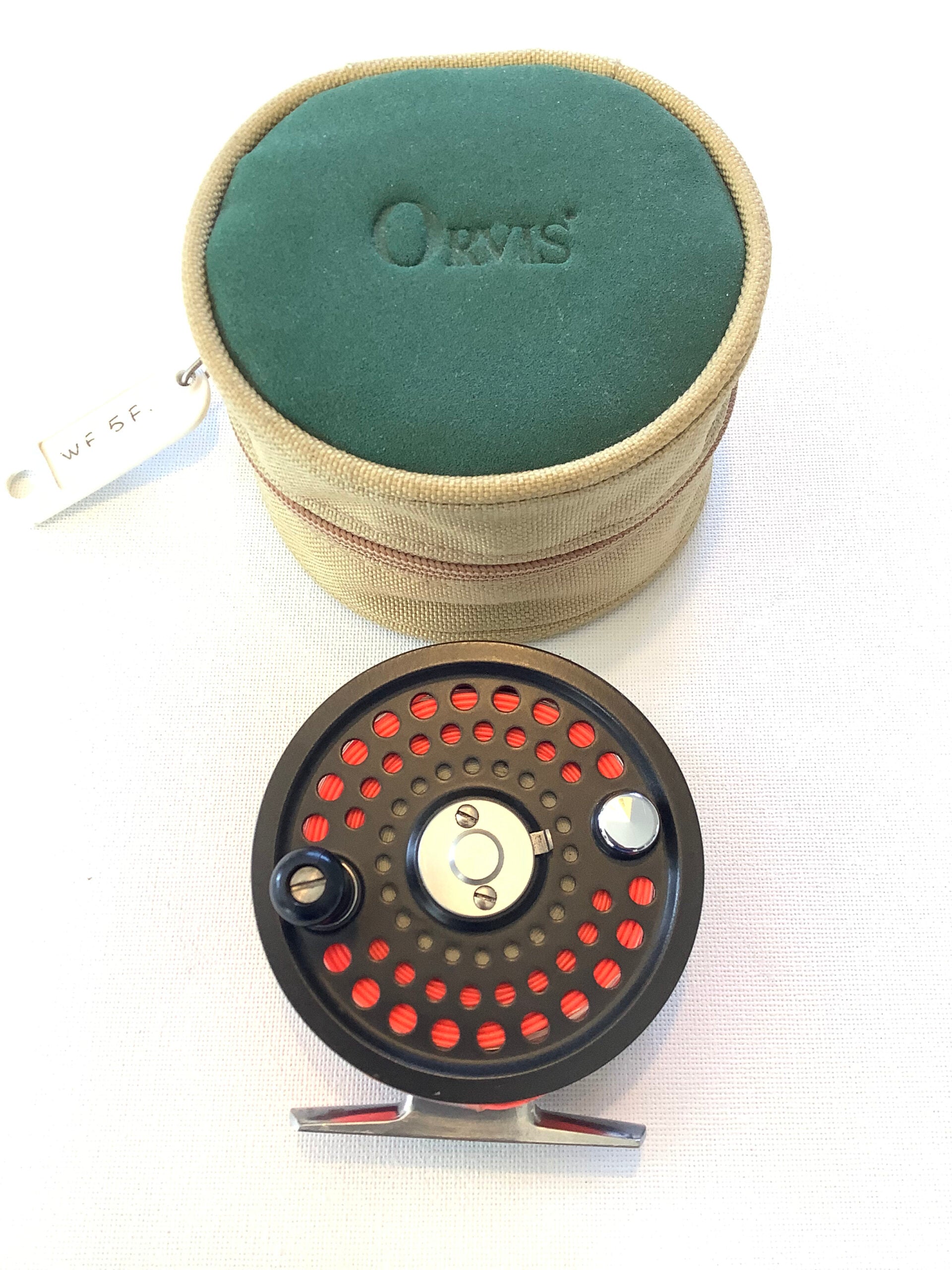 Left Hand Wind Orvis Battenkill Disc 5/6 Fly reel with new line