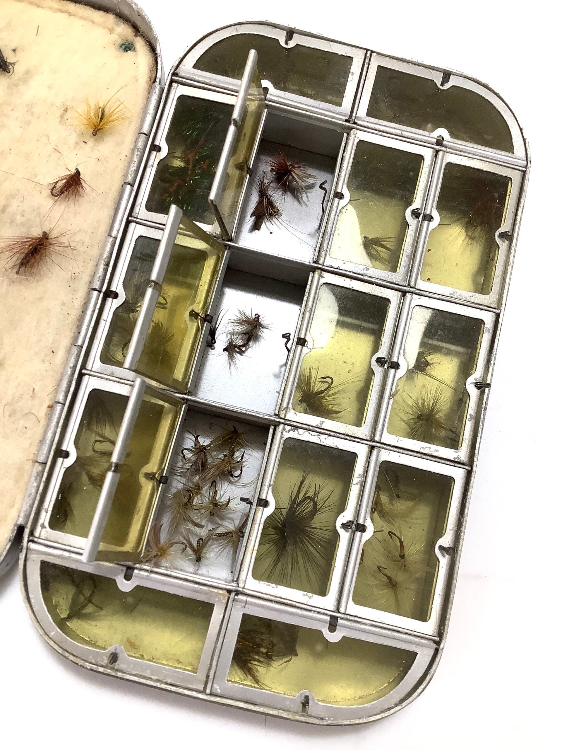 Vintage FARLOWS of Pall Mall Dry Fly Compartment Fly with flies