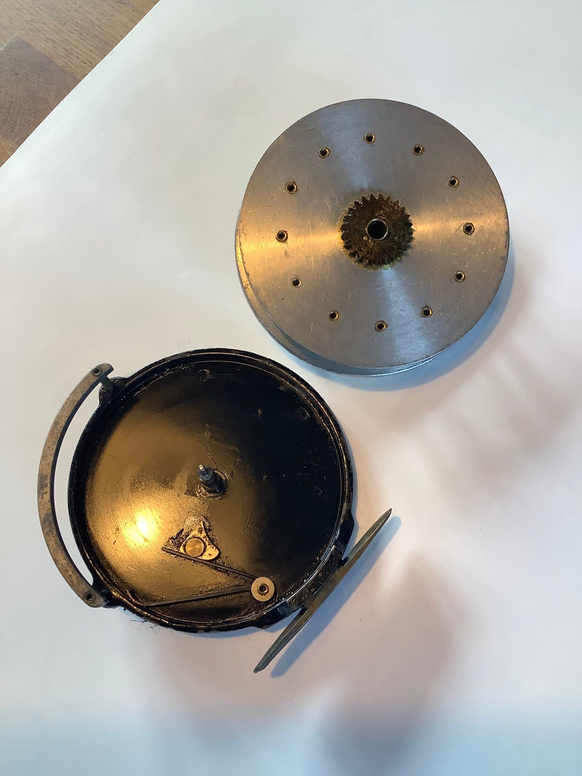 A Rare Allcock Model 9053-T1 “ Match” Aerial 4” diameter