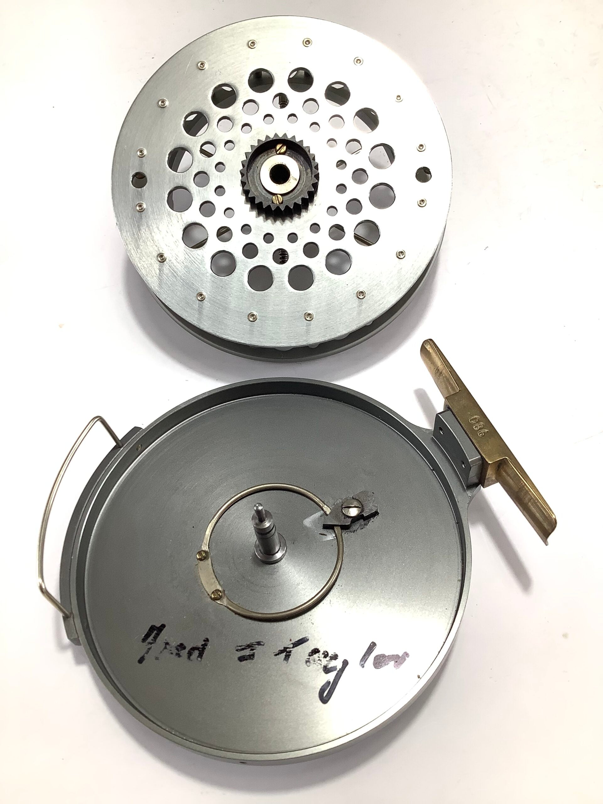 GARRY MILLS Fred Taylor “ TROTTING REEL” Centrepin Signed By FT