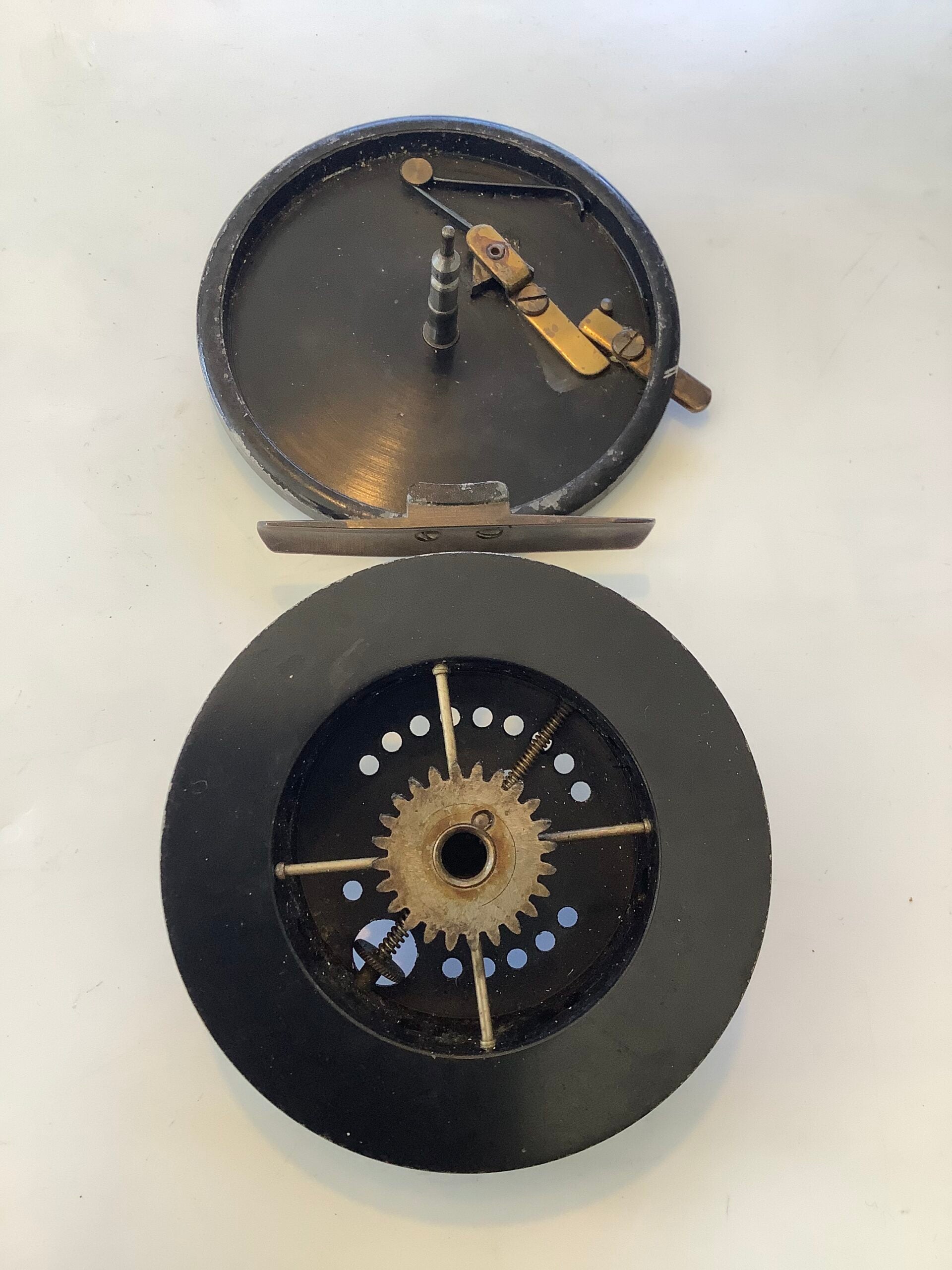 Antique J.W.Young Sons Pattern No. 10A Reel