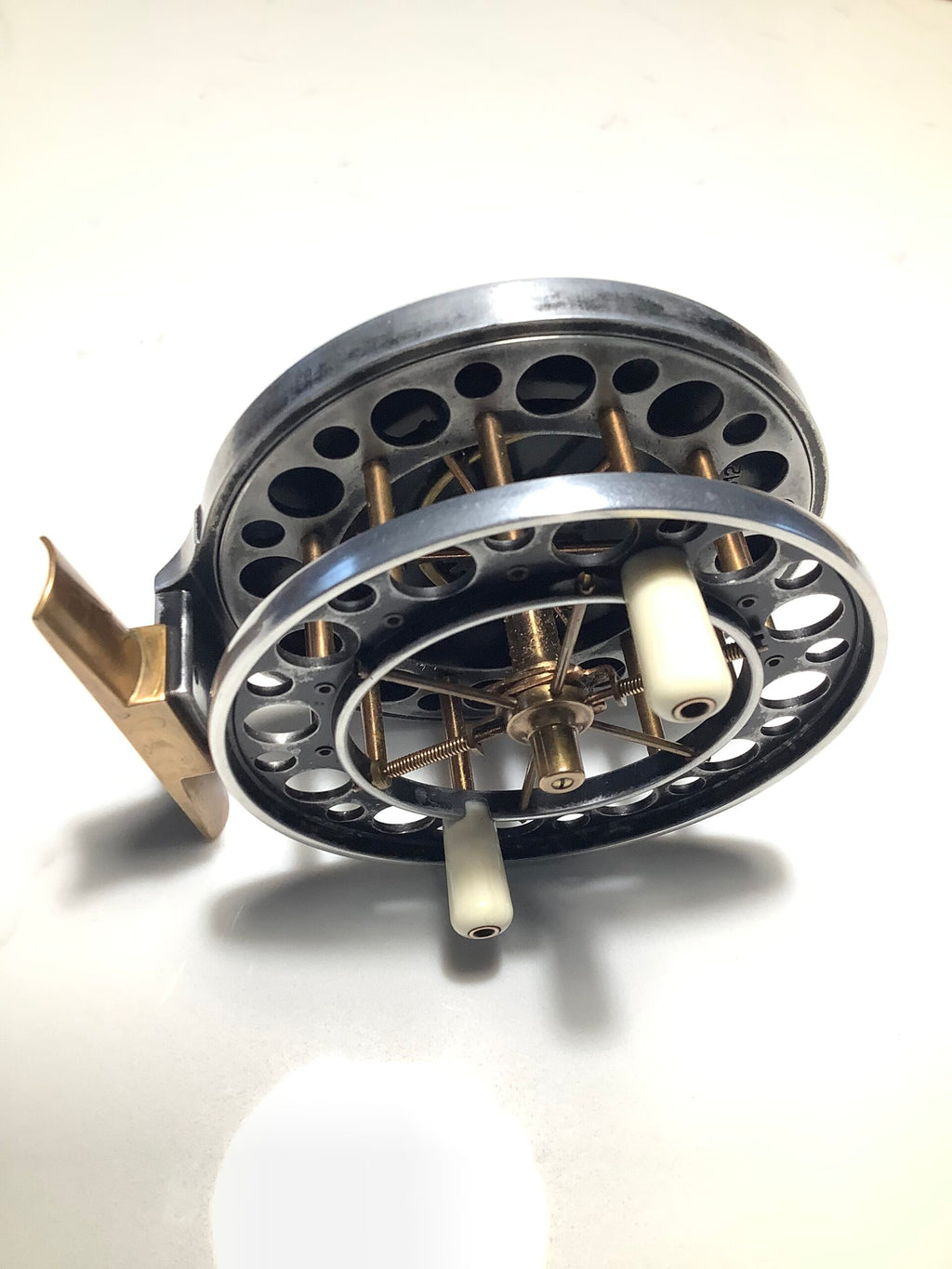 Ultra Rare BROWNS REEL Co Antique Finish Double Ventilated 4 1/2” Limited Edition Centrepin