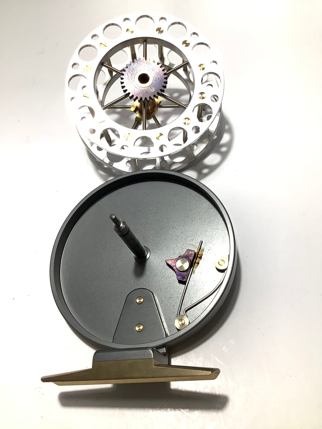 New unused CHRIS LYTHE “ SCOTTEN TROTTER “ Rare Special Total Eclipse finish Centrepin