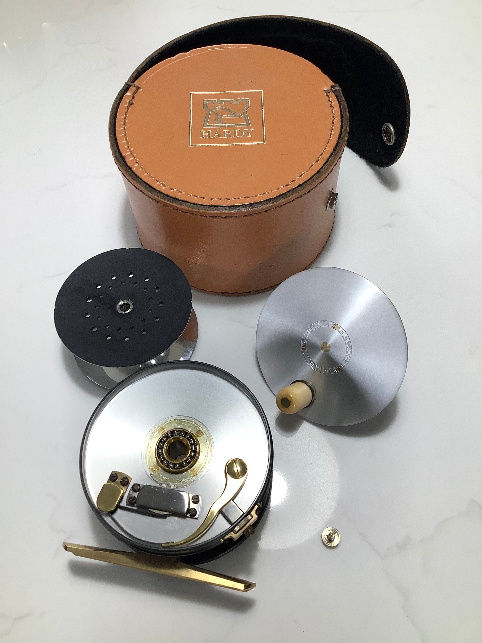 Limited Edition 1912 SPECIAL PERFECT 3 3/4” By Hardy Bros with a Leather Case