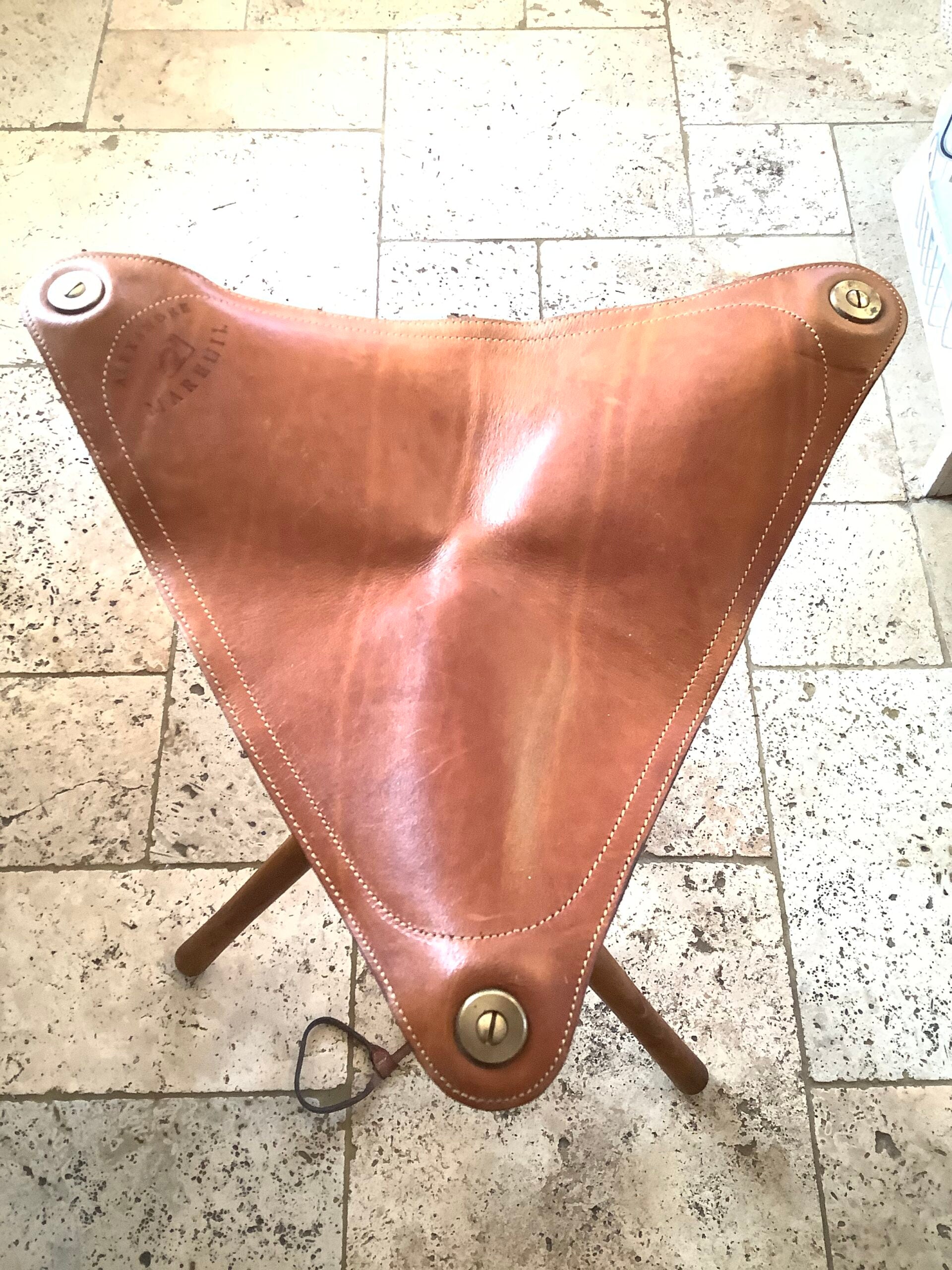 Alexander Mareuil outdoor hunting/fishing tripod stool seat