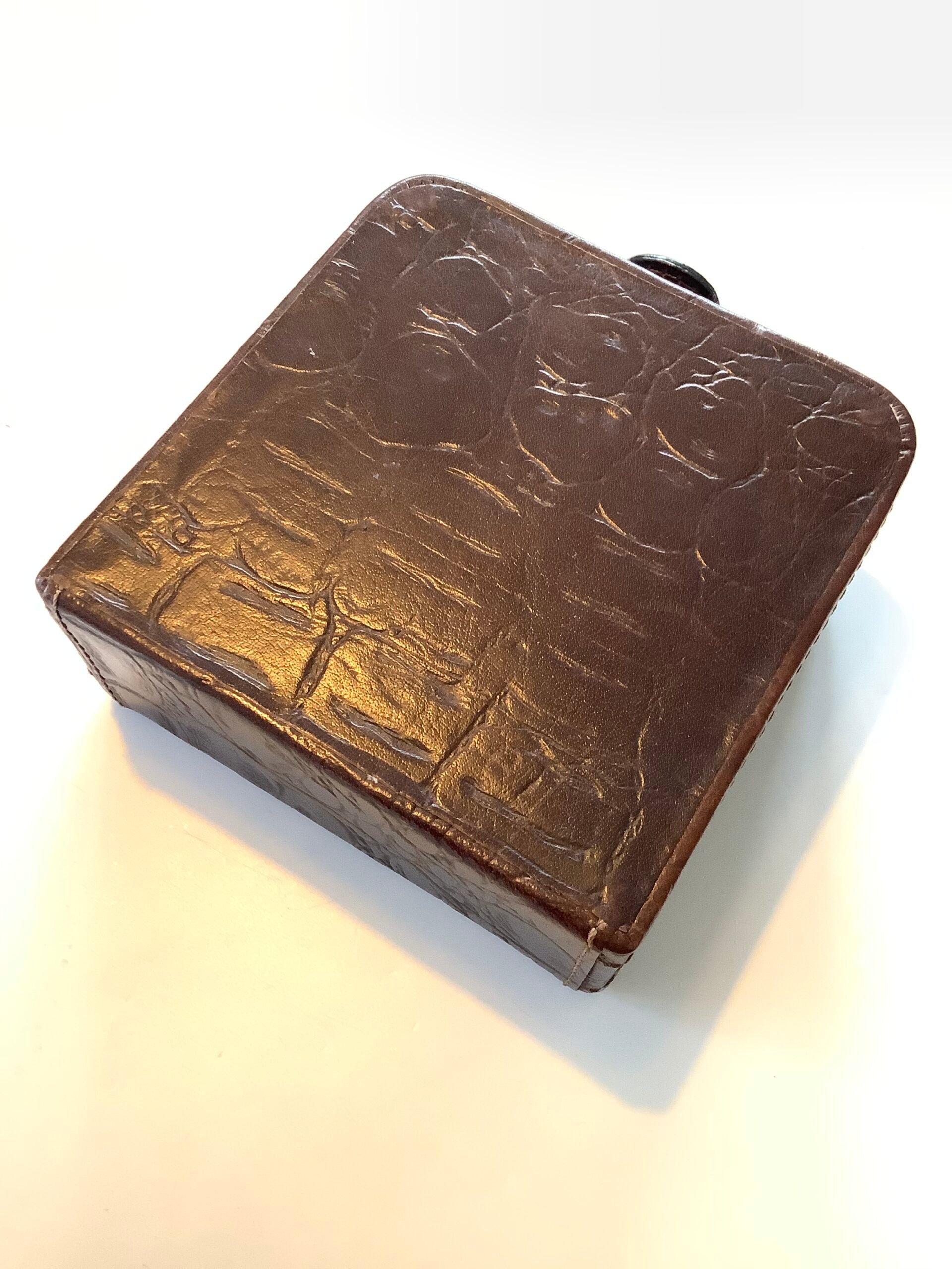 Land Rover Leather Box